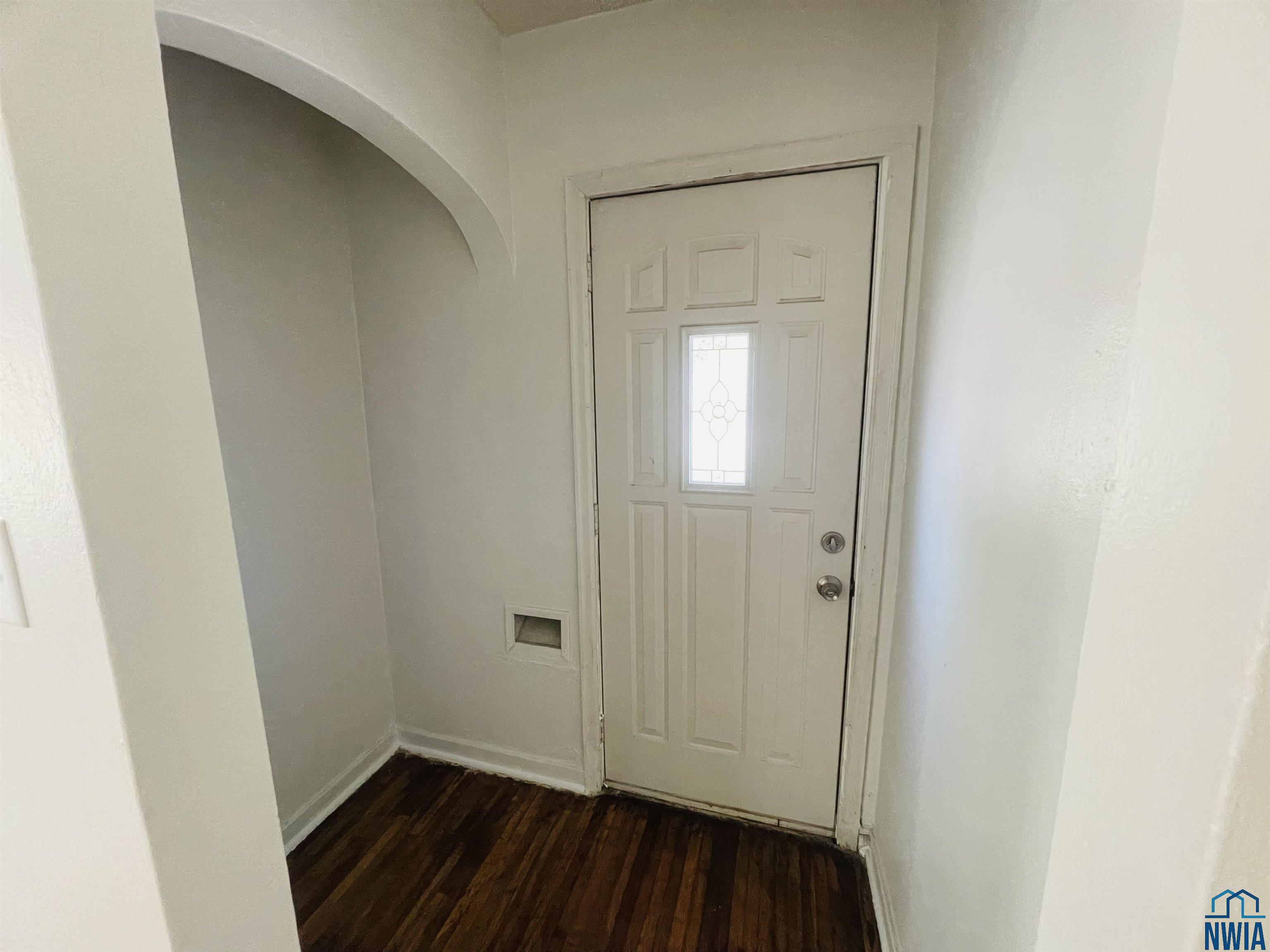 MLS #830327