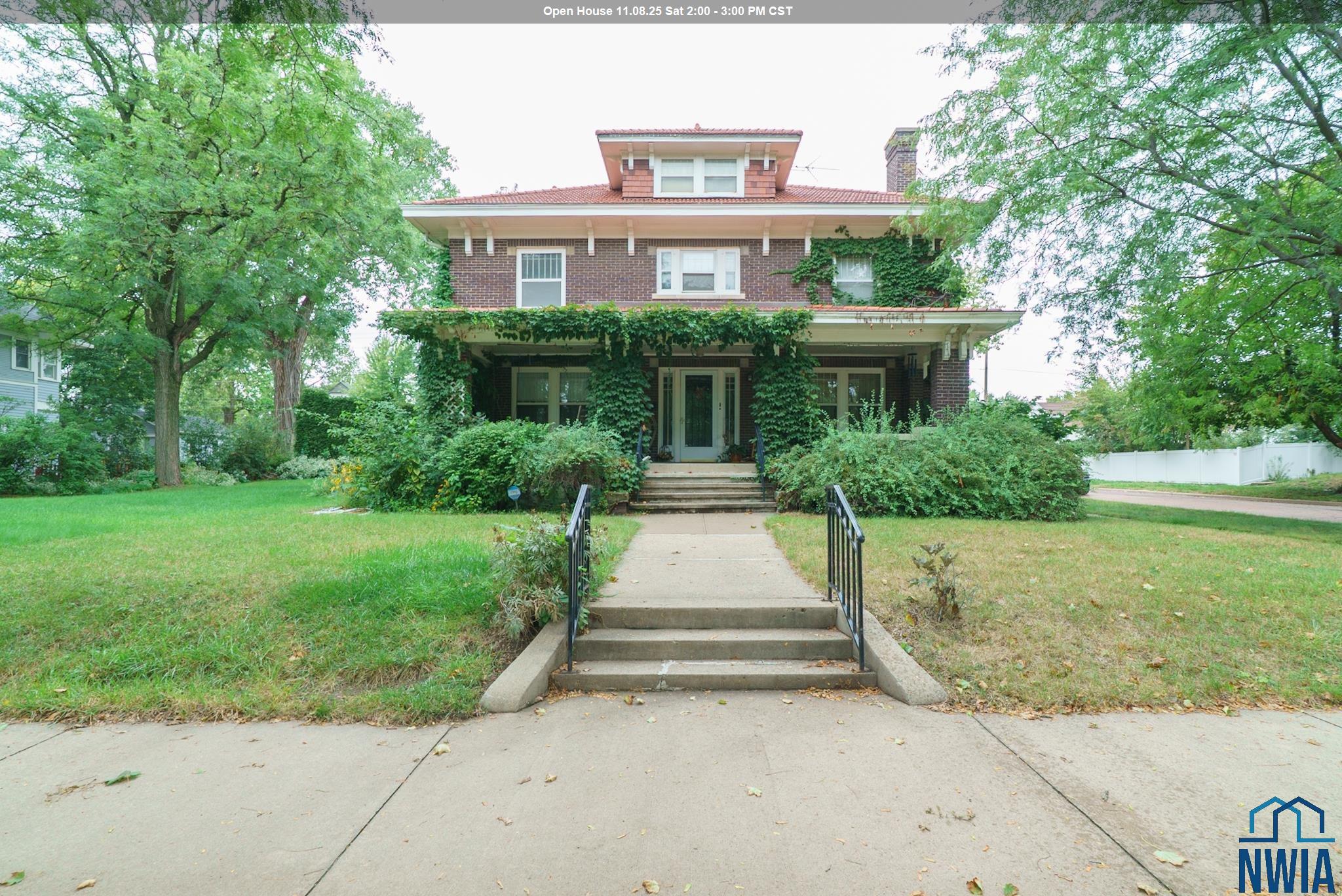 2423 JACKSON ST, Sioux City, IA 51104 