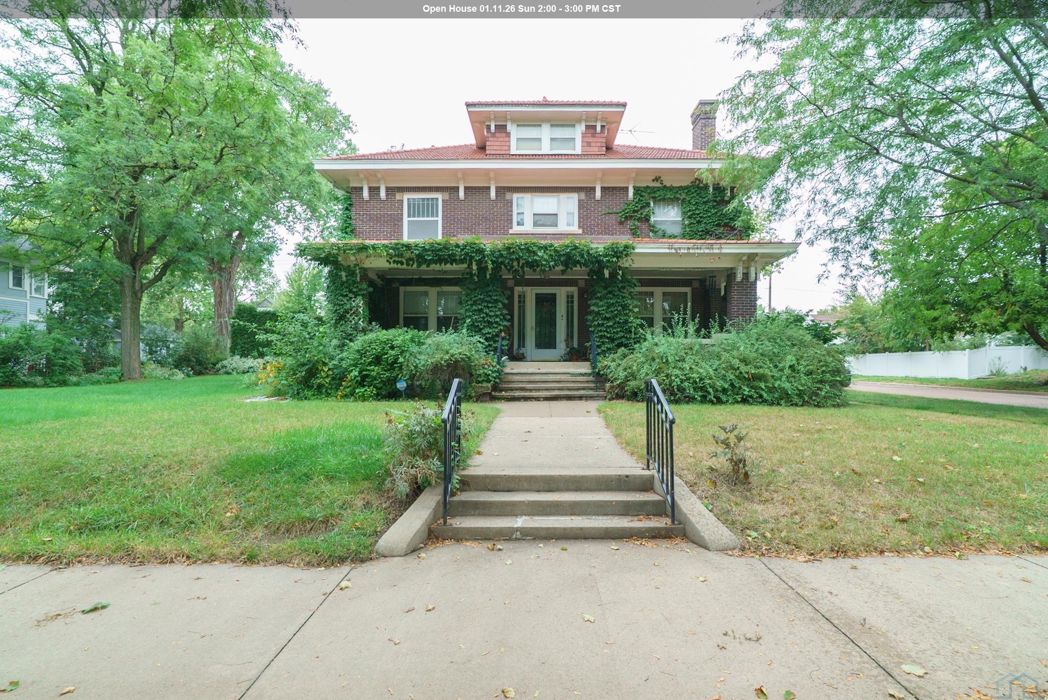 2423 JACKSON ST, Sioux City, IA 51104 