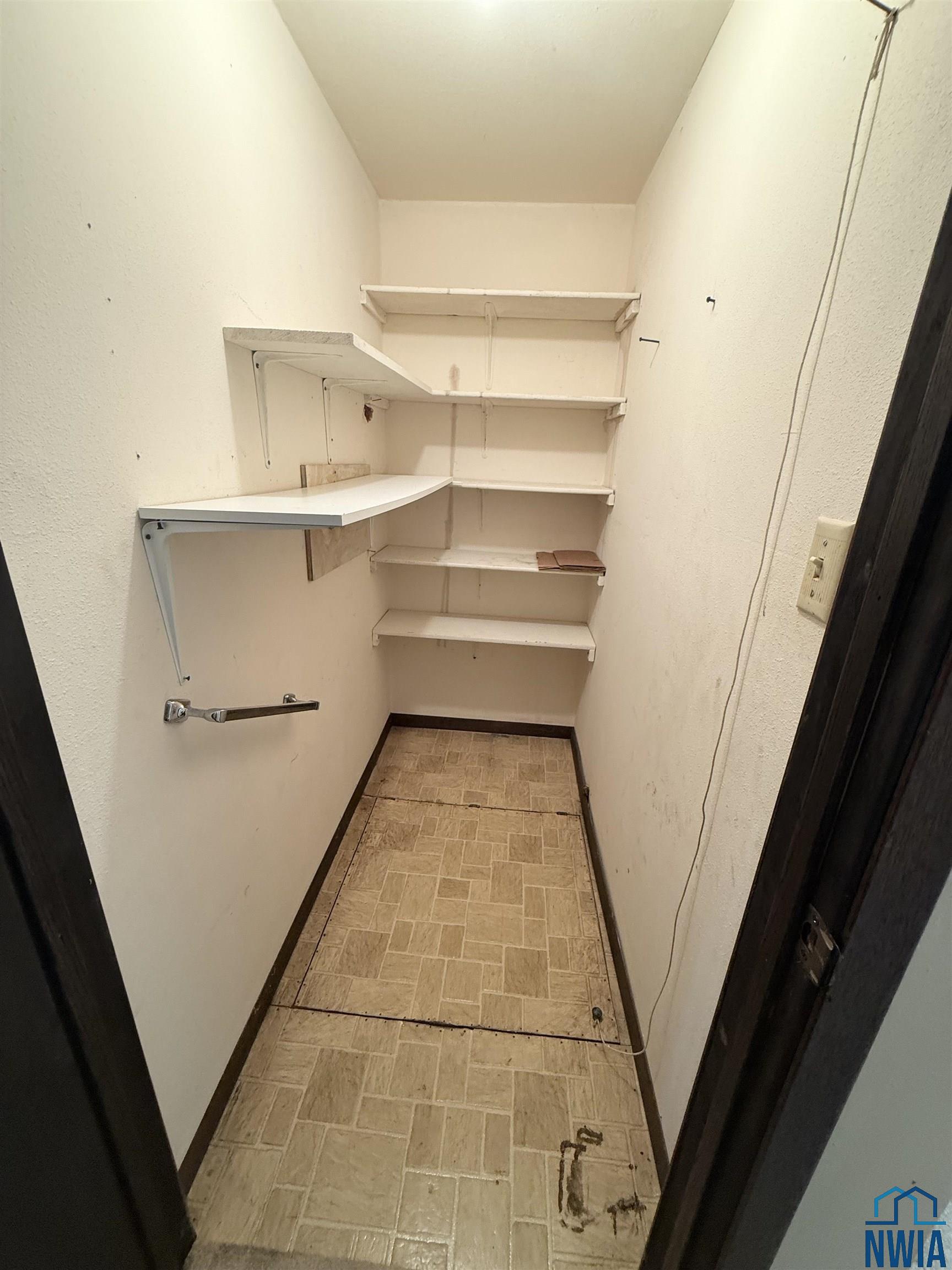 MLS #830395
