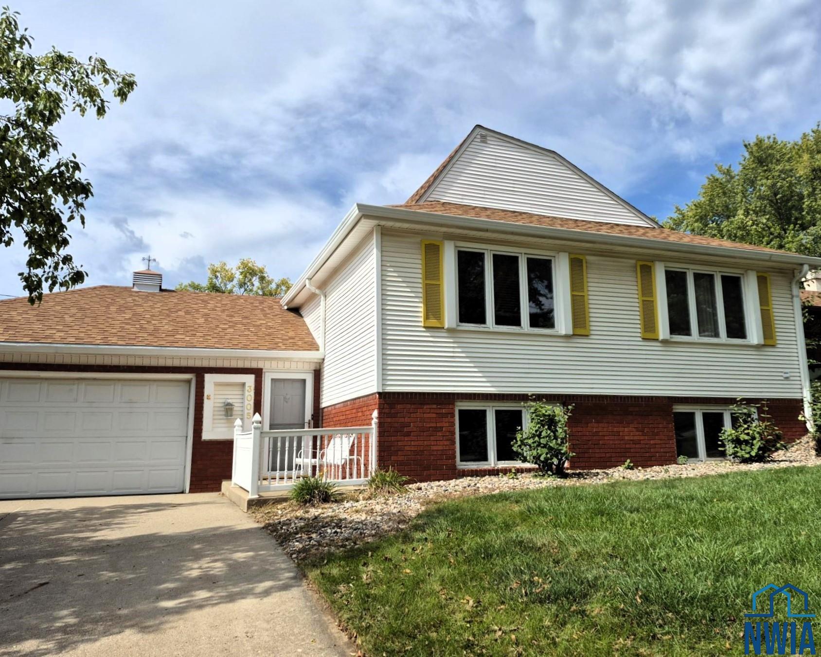 3005 NORMAN DR, Sioux City, IA 51104 
