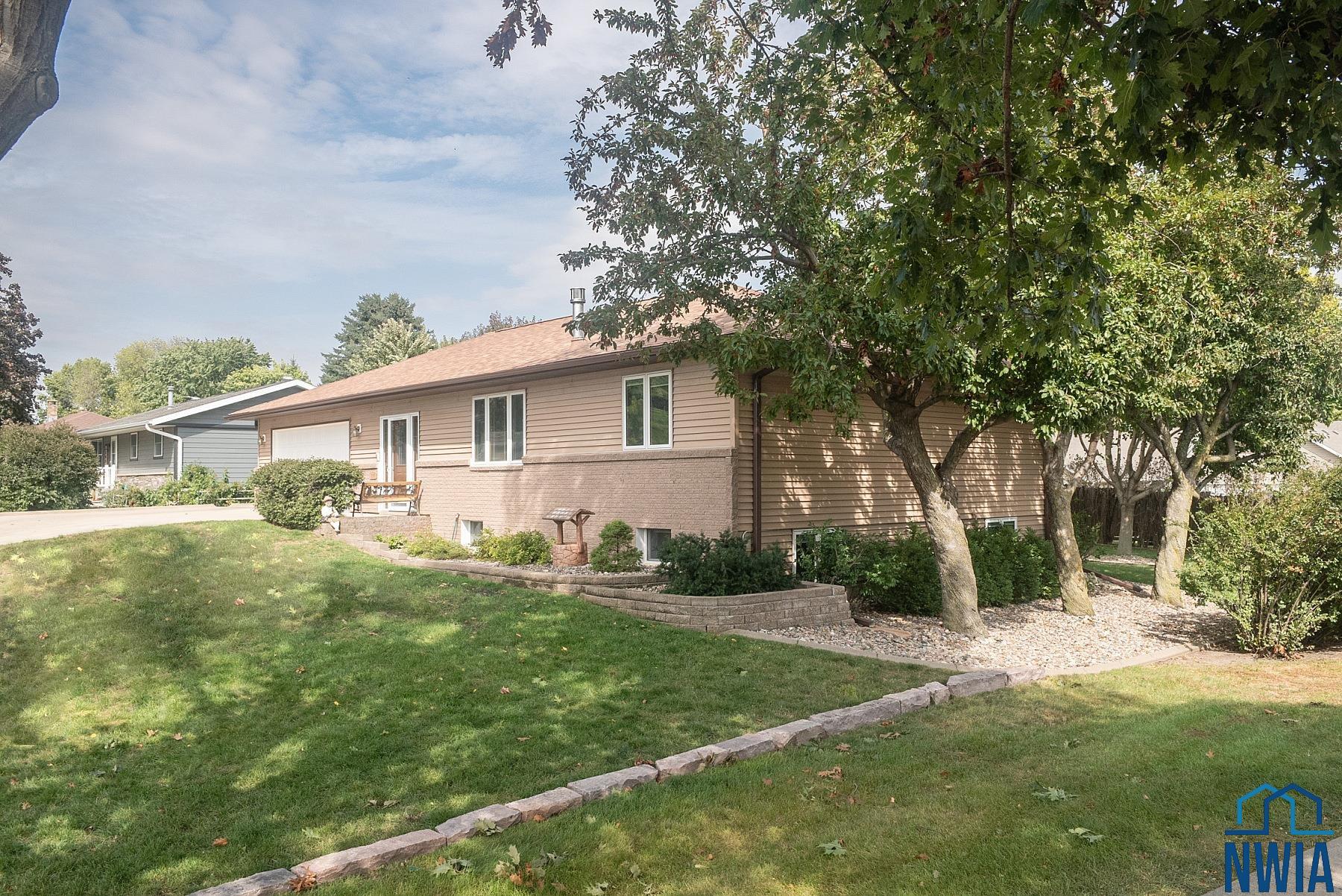 MLS #830403