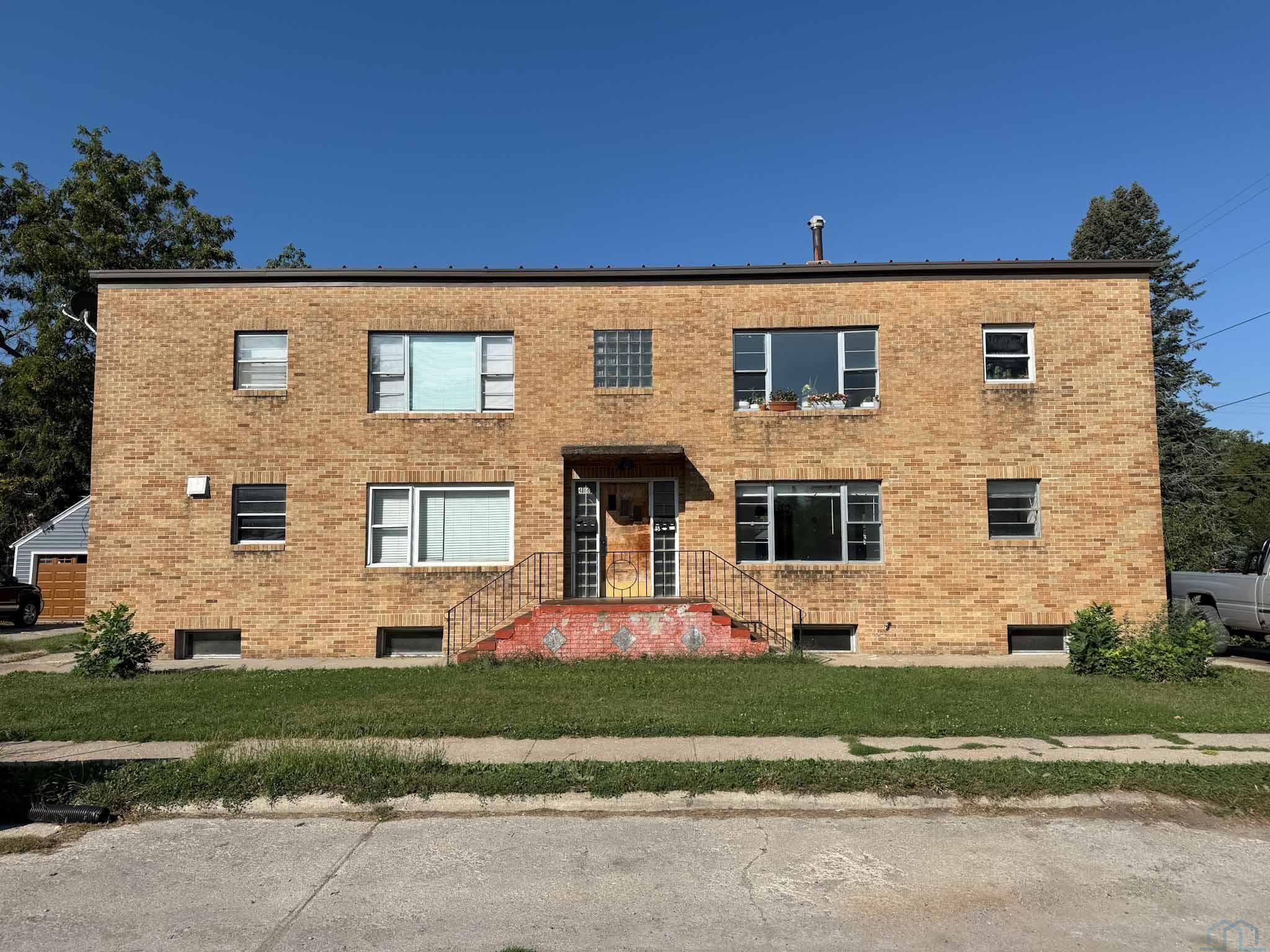 416 Michigan, Storm Lake, IA 50588 