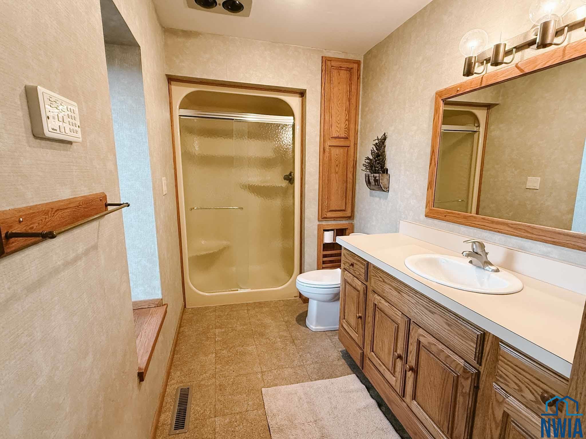MLS #830412