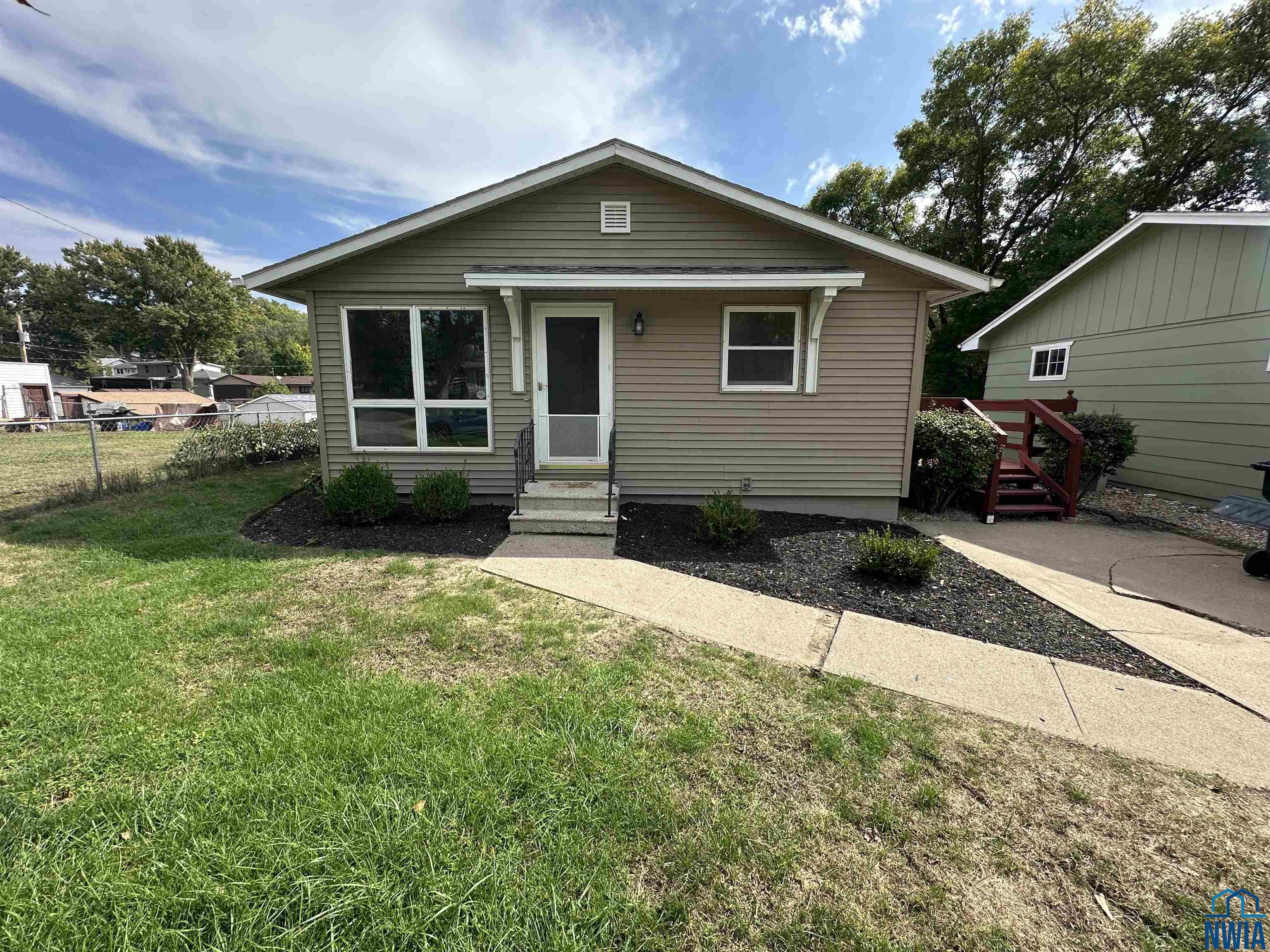 MLS #830413