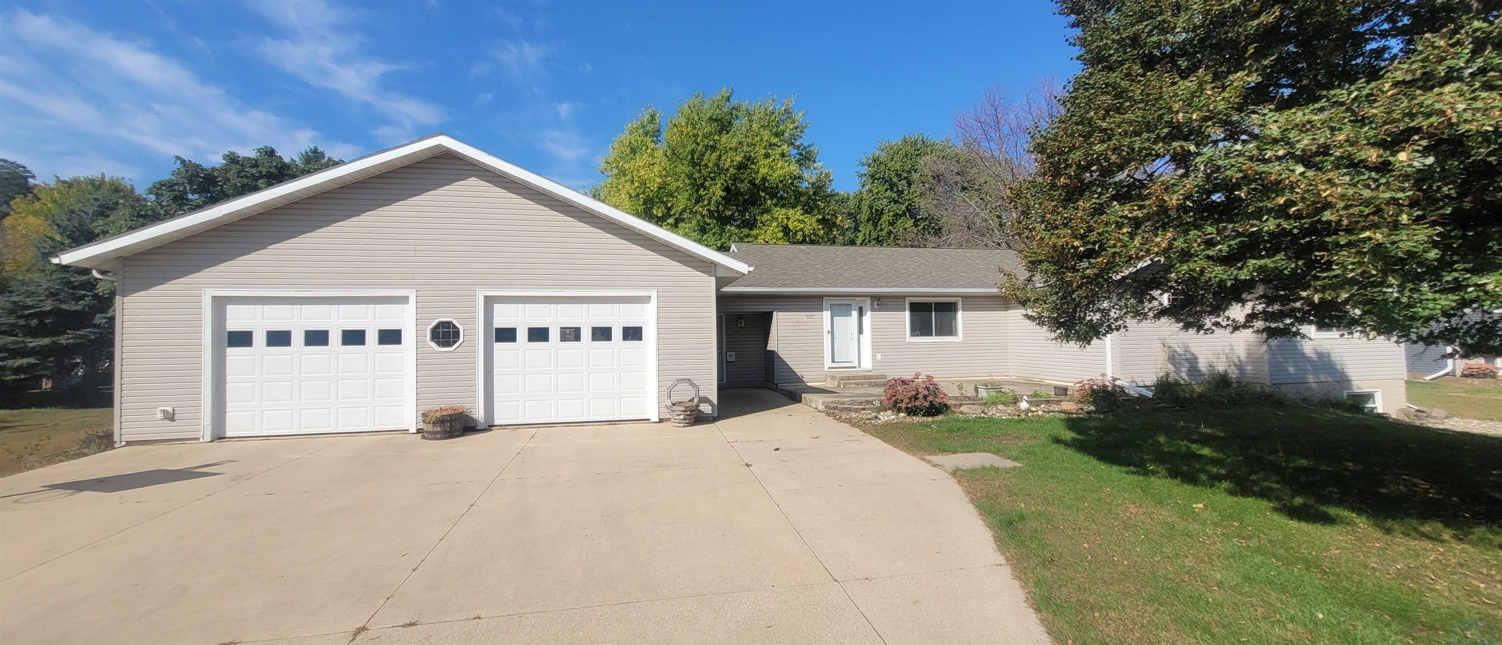 501 Joyce St, Sanborn, IA 51248 