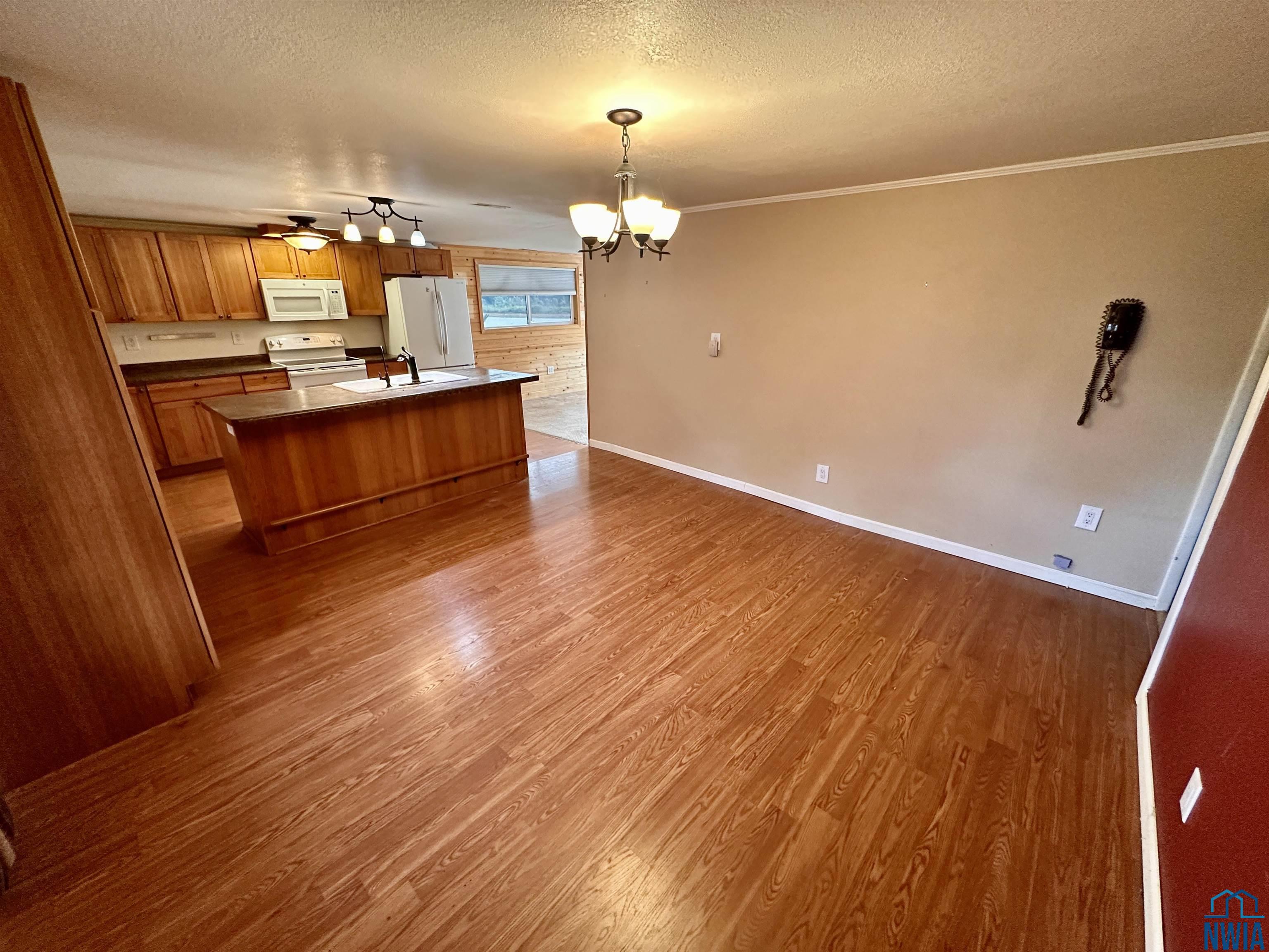 MLS #830415