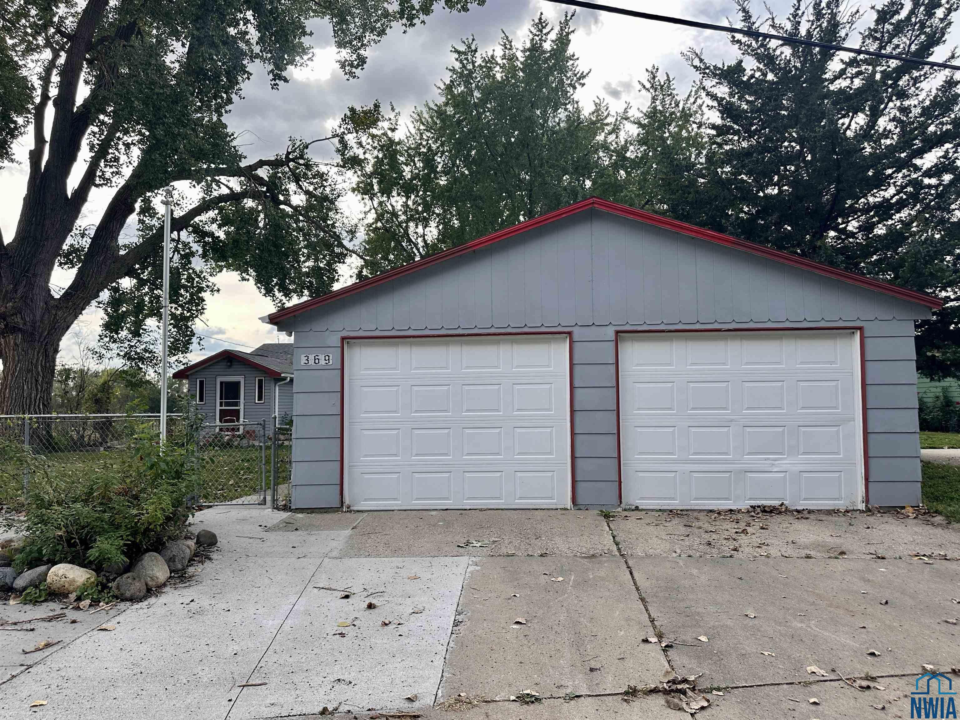MLS #830415