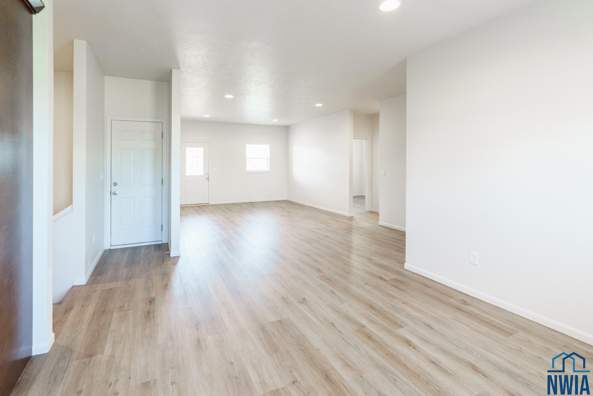 MLS #830432