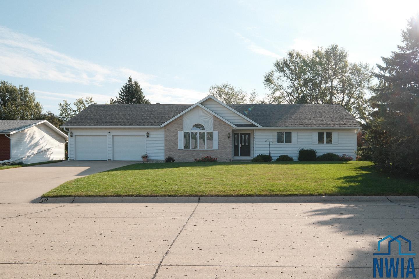 1792 2nd Ave SE						  						 , Sioux Center						 , IA						  51250						  