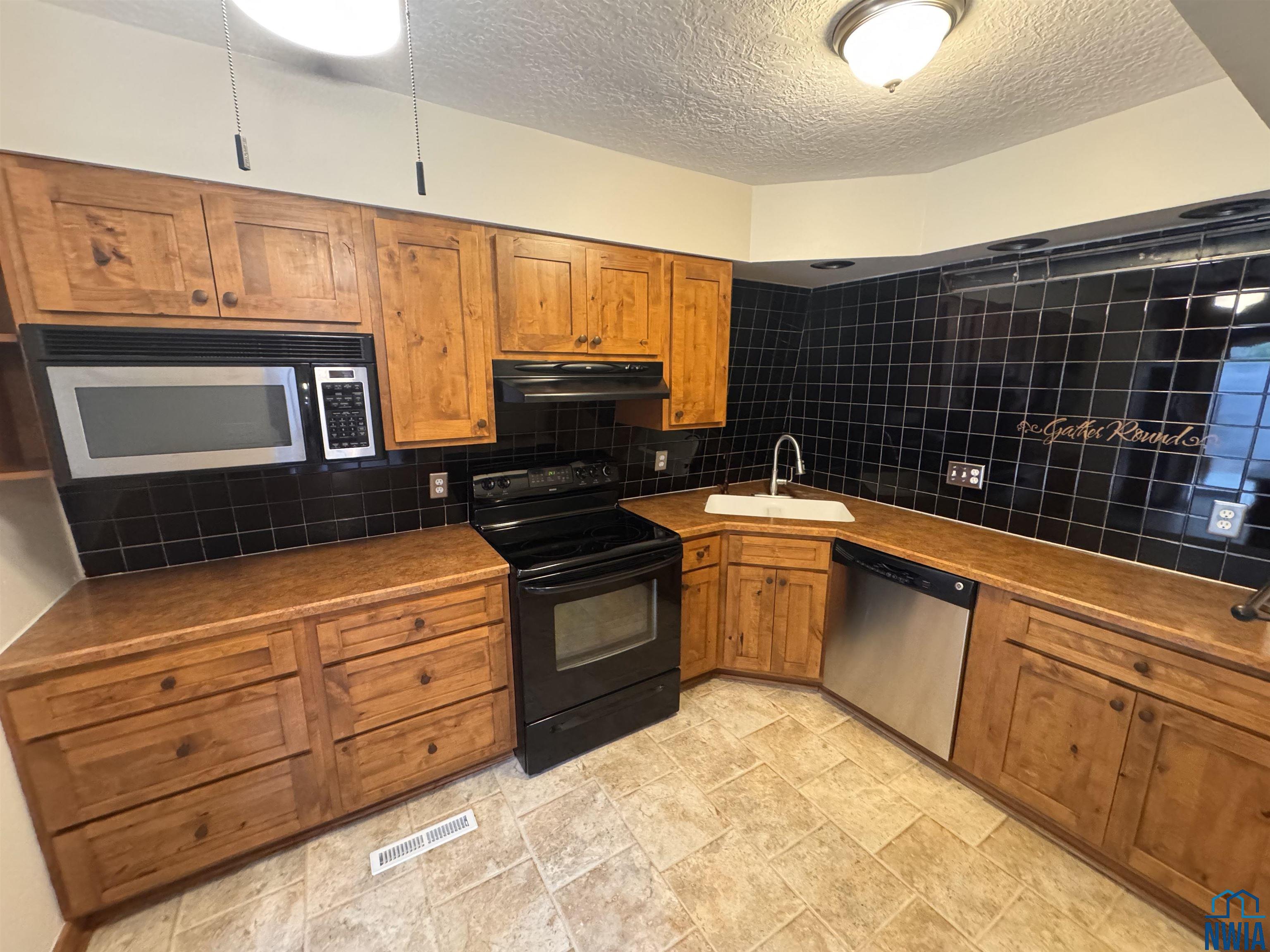 MLS #830456