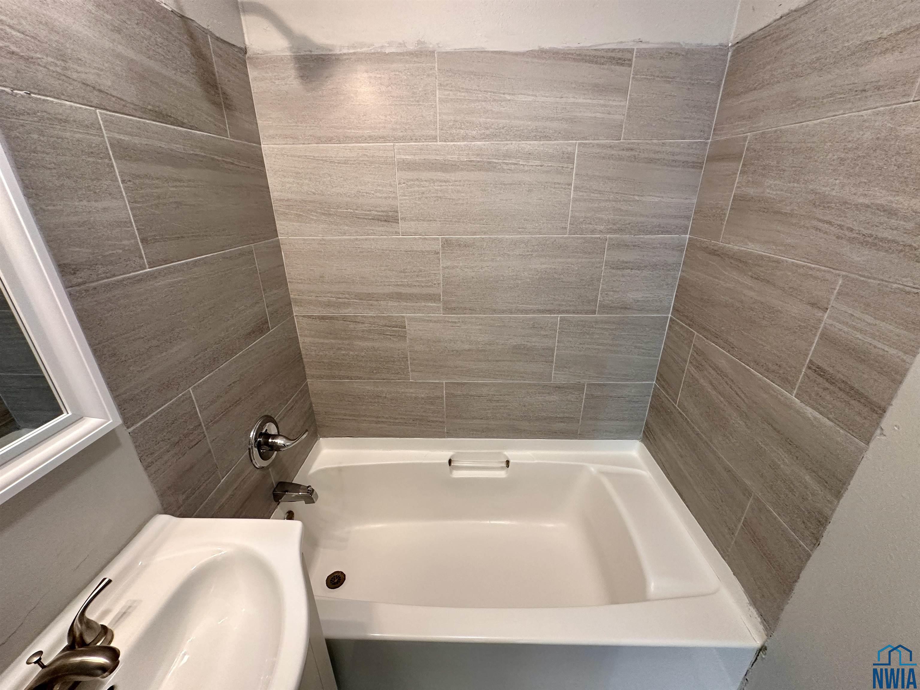 MLS #830468