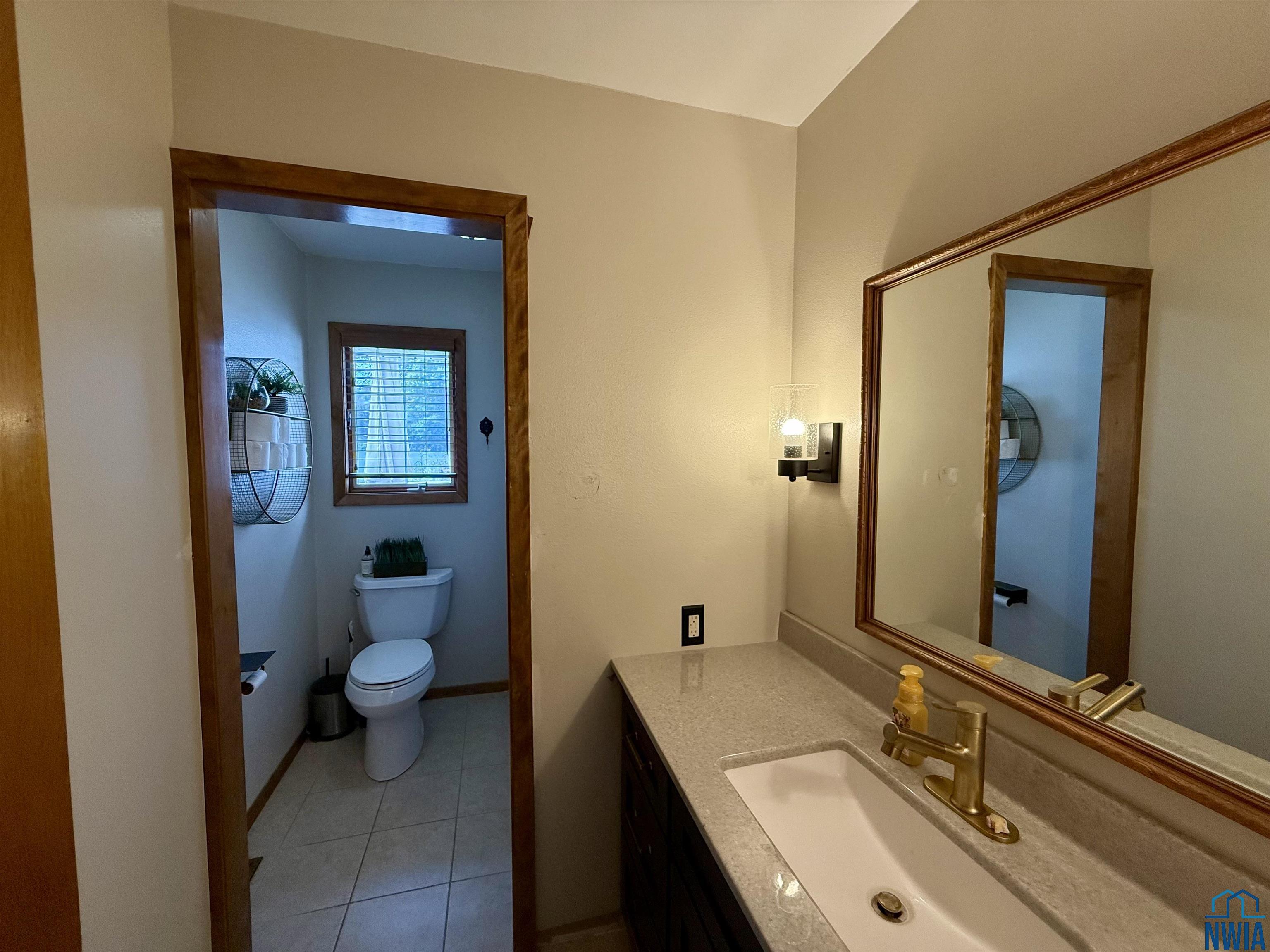 MLS #830478