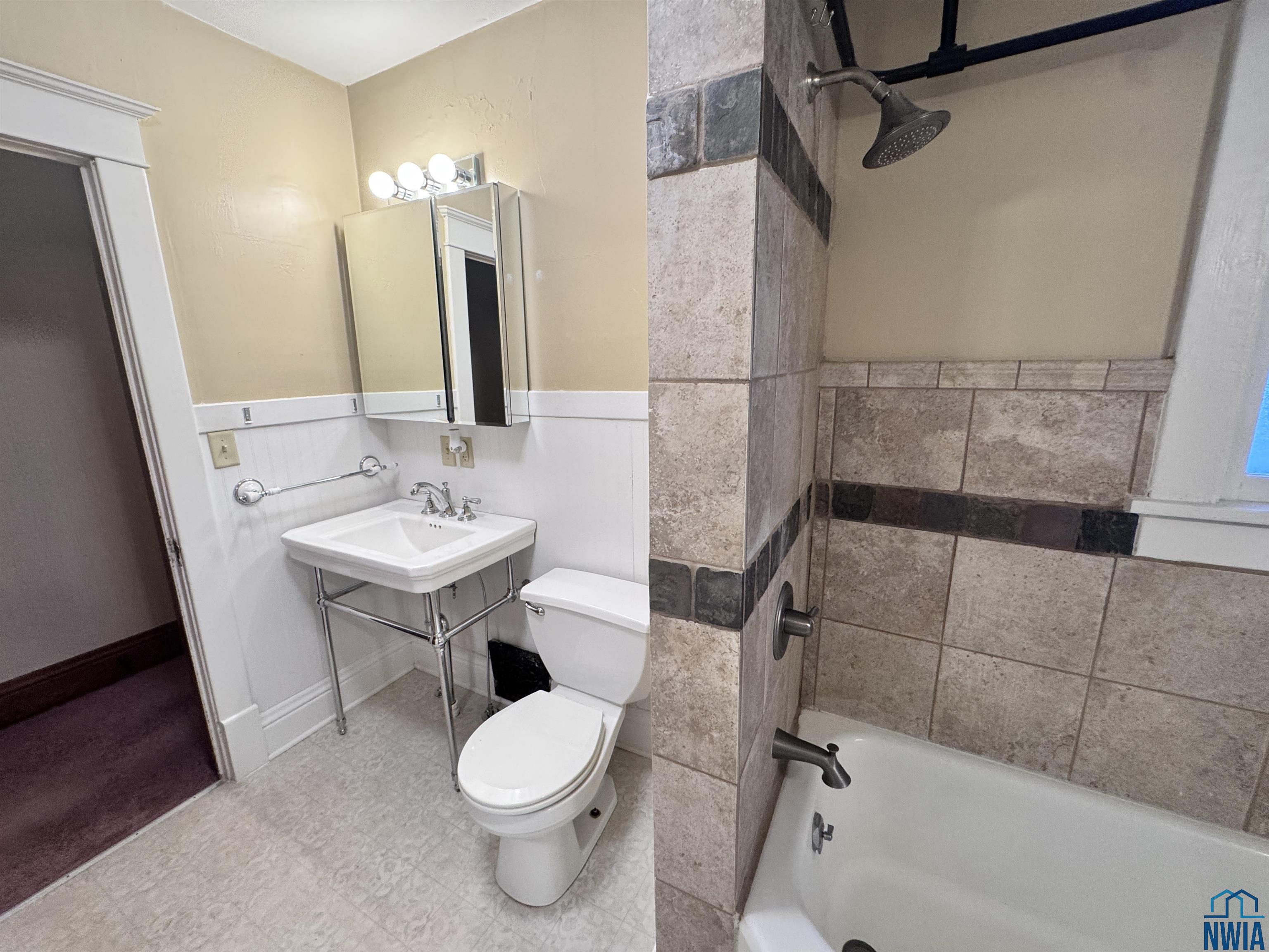 MLS #830479