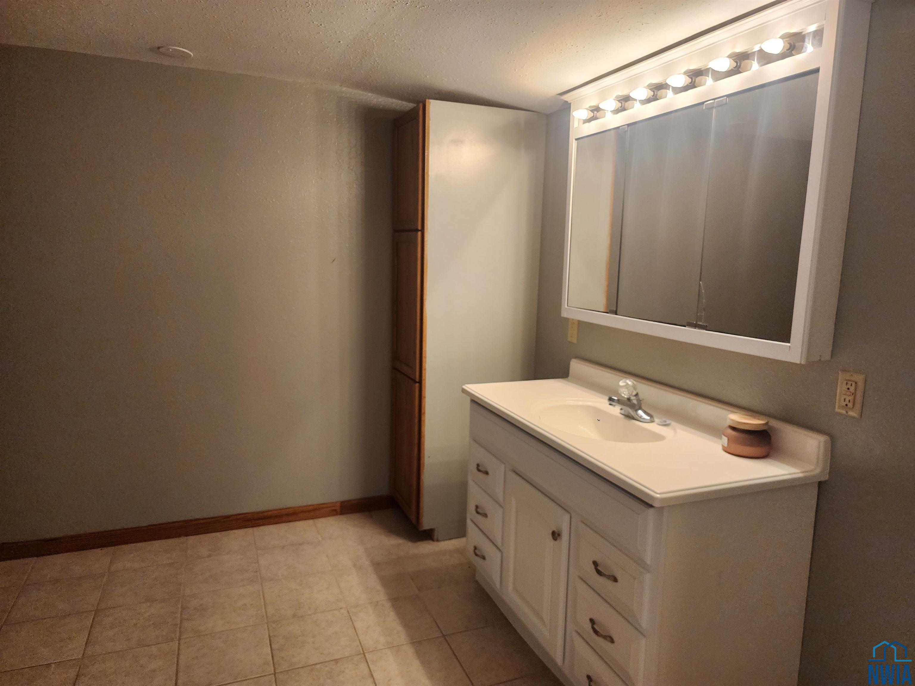 MLS #830480