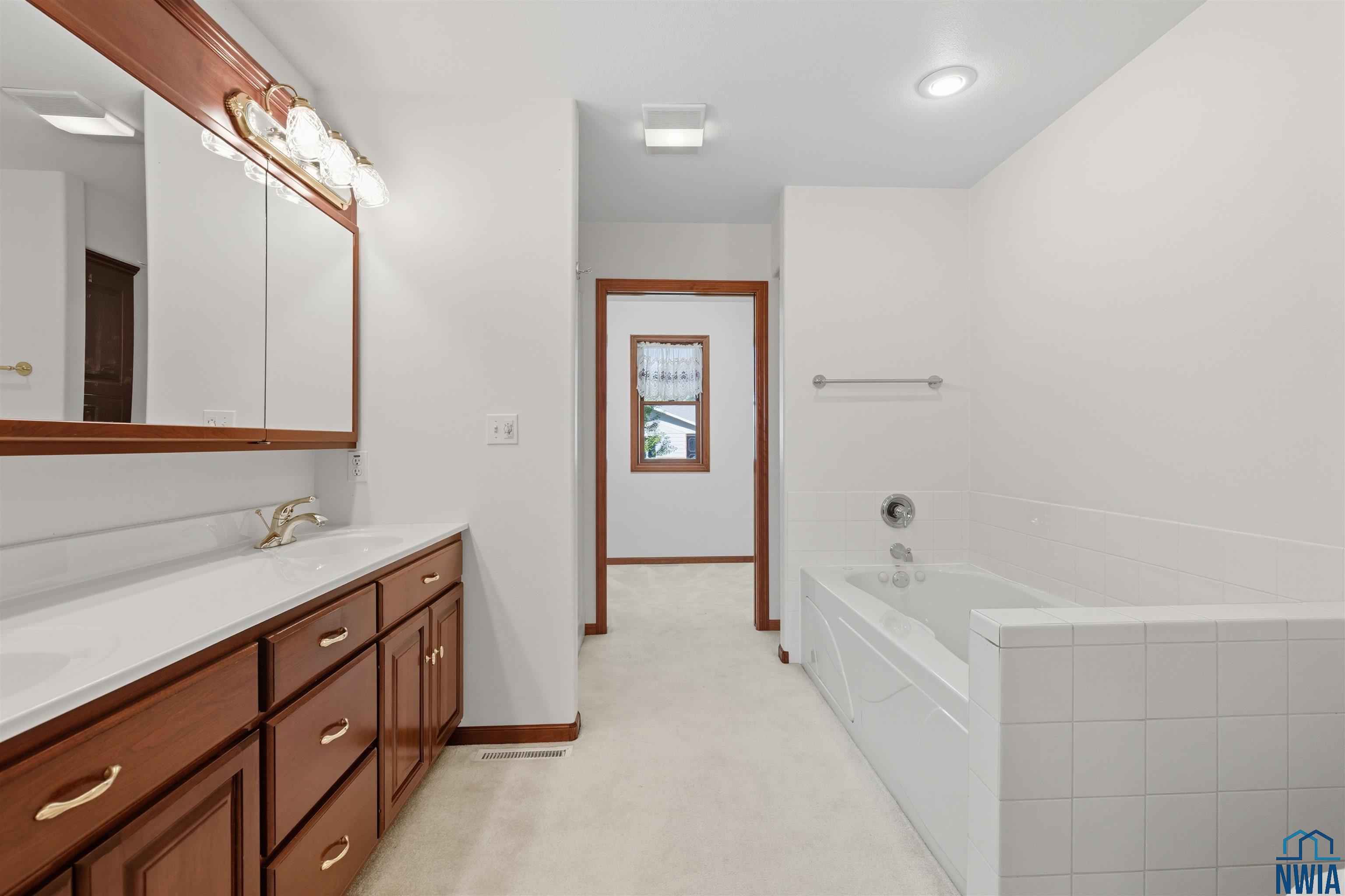 MLS #830504