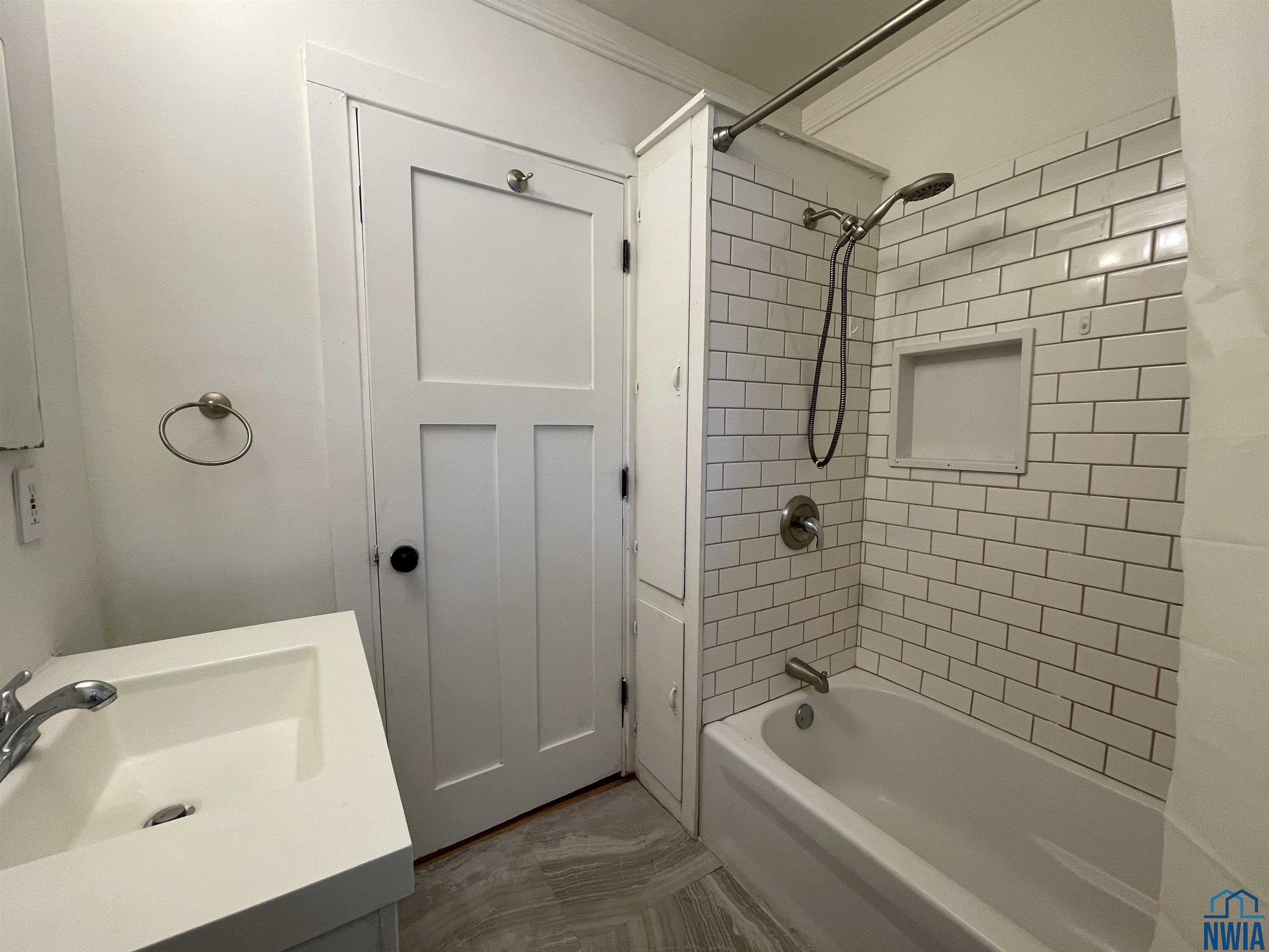 MLS #830515
