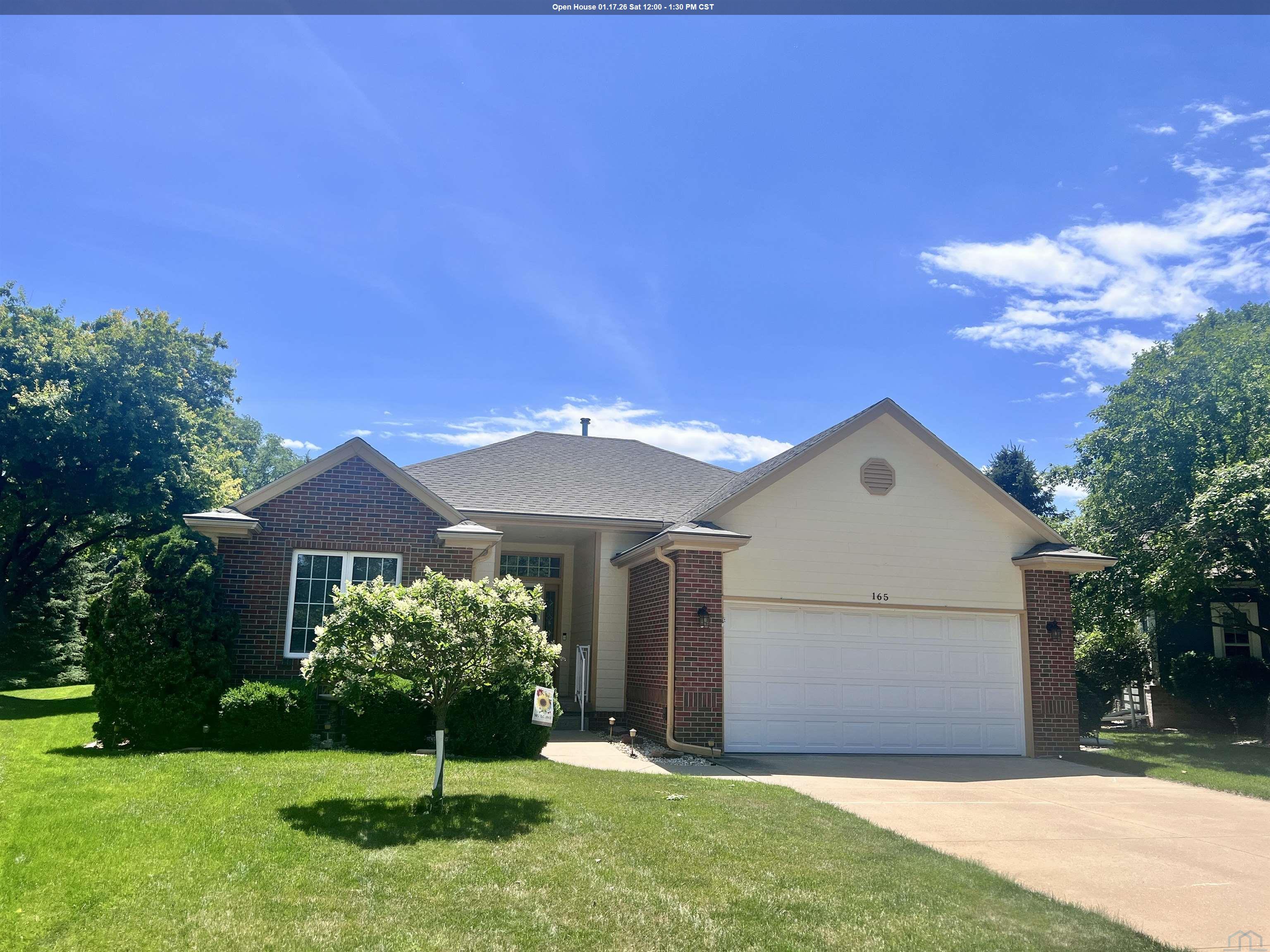 165 Prairie Bend, Dakota Dunes, SD 57049 