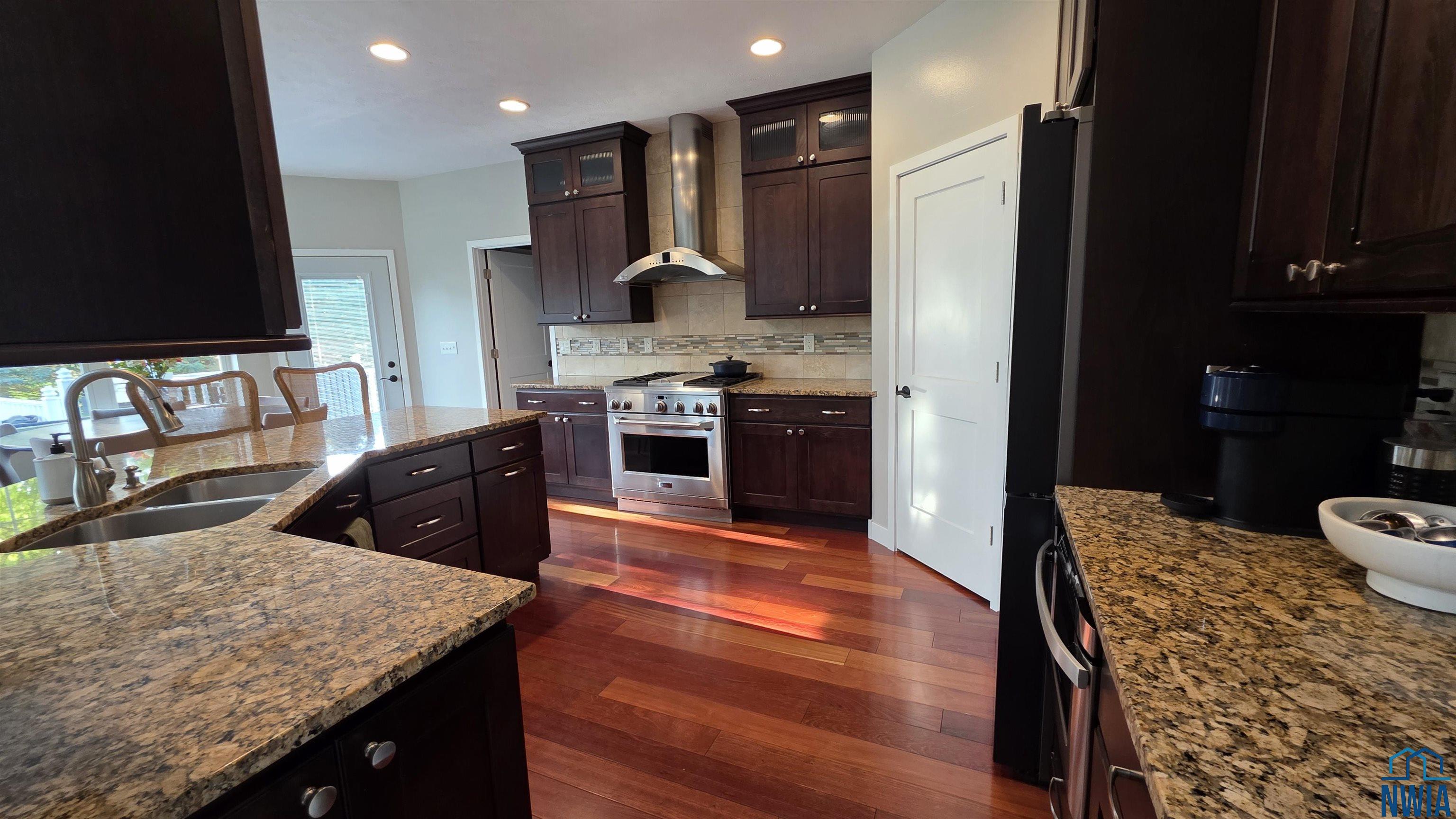 MLS #830518