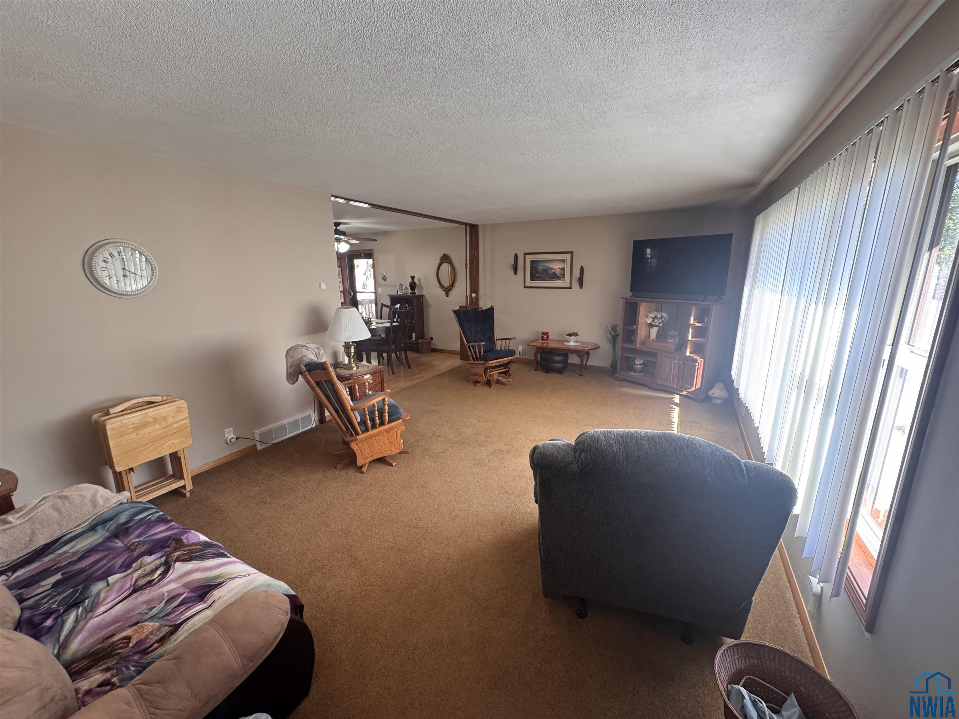 MLS #830525
