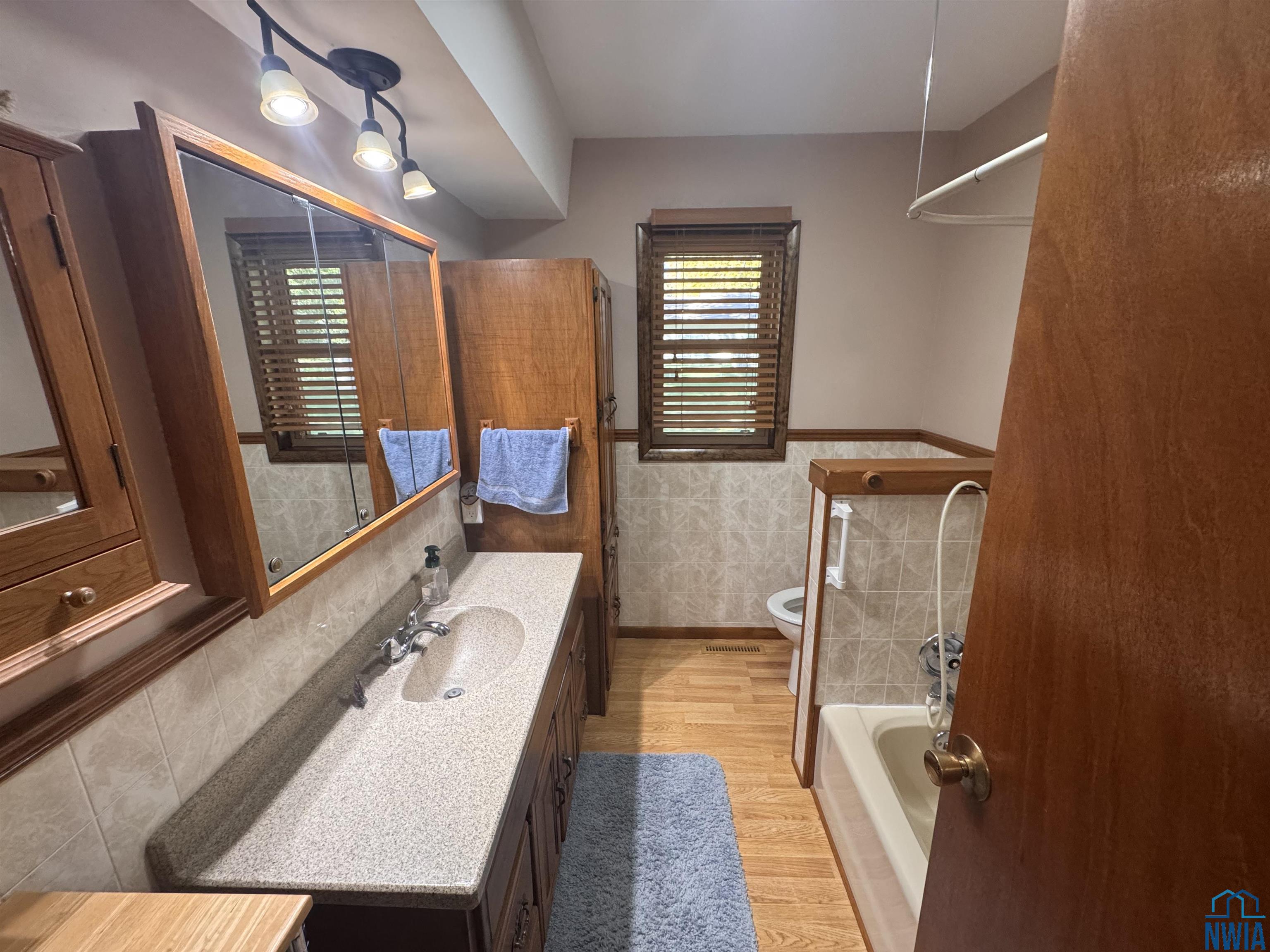 MLS #830525