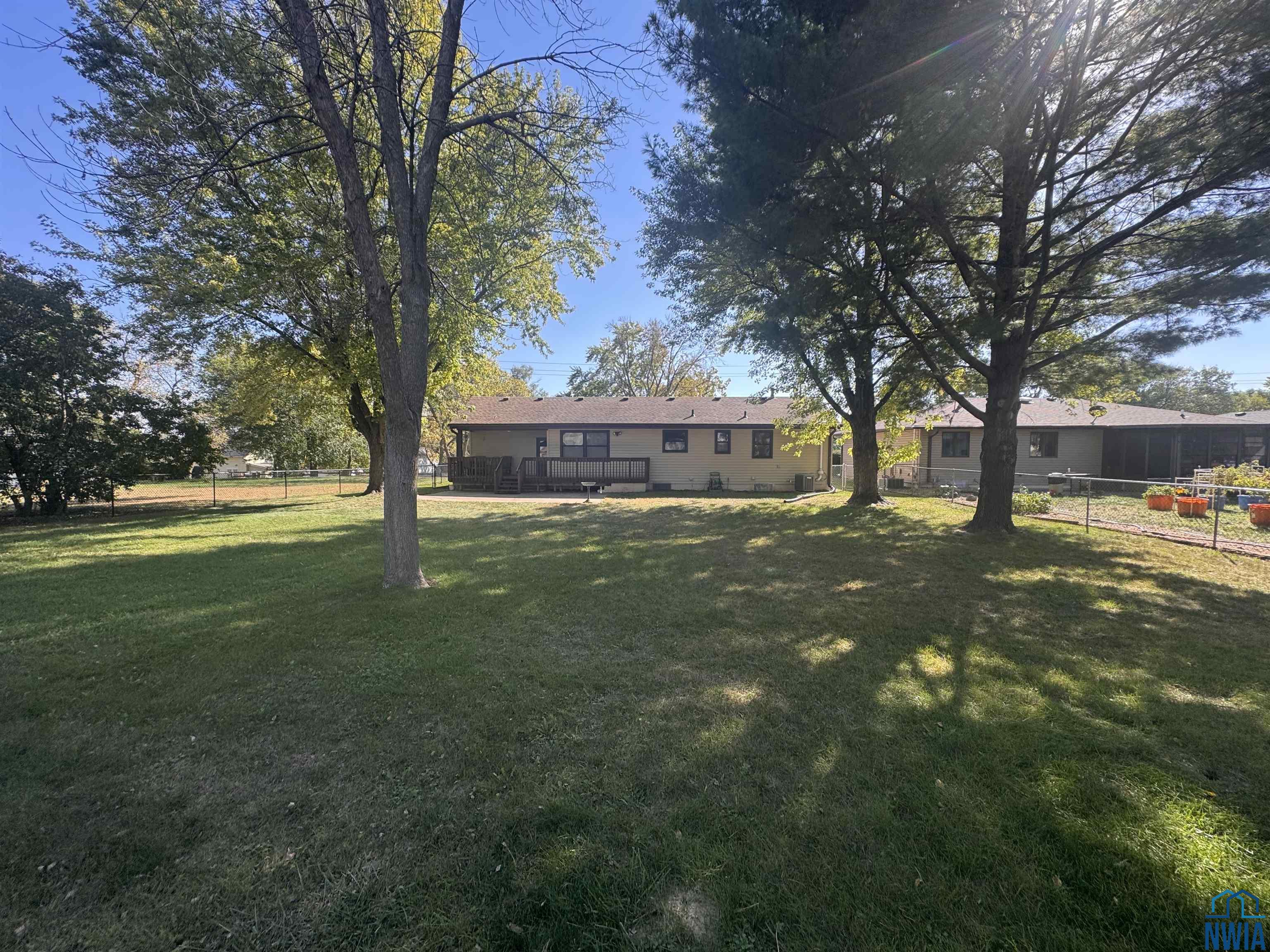 MLS #830525