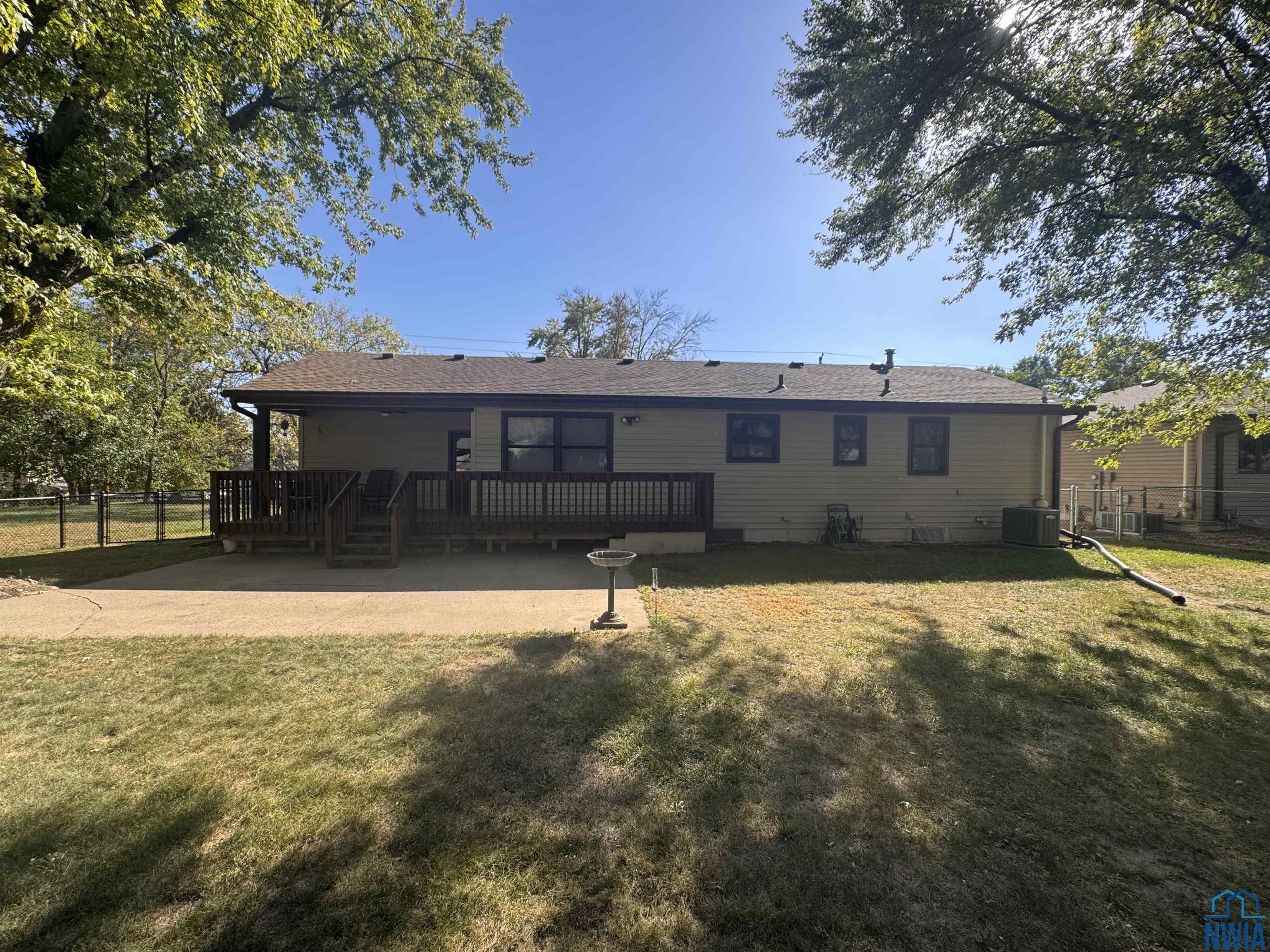 MLS #830525