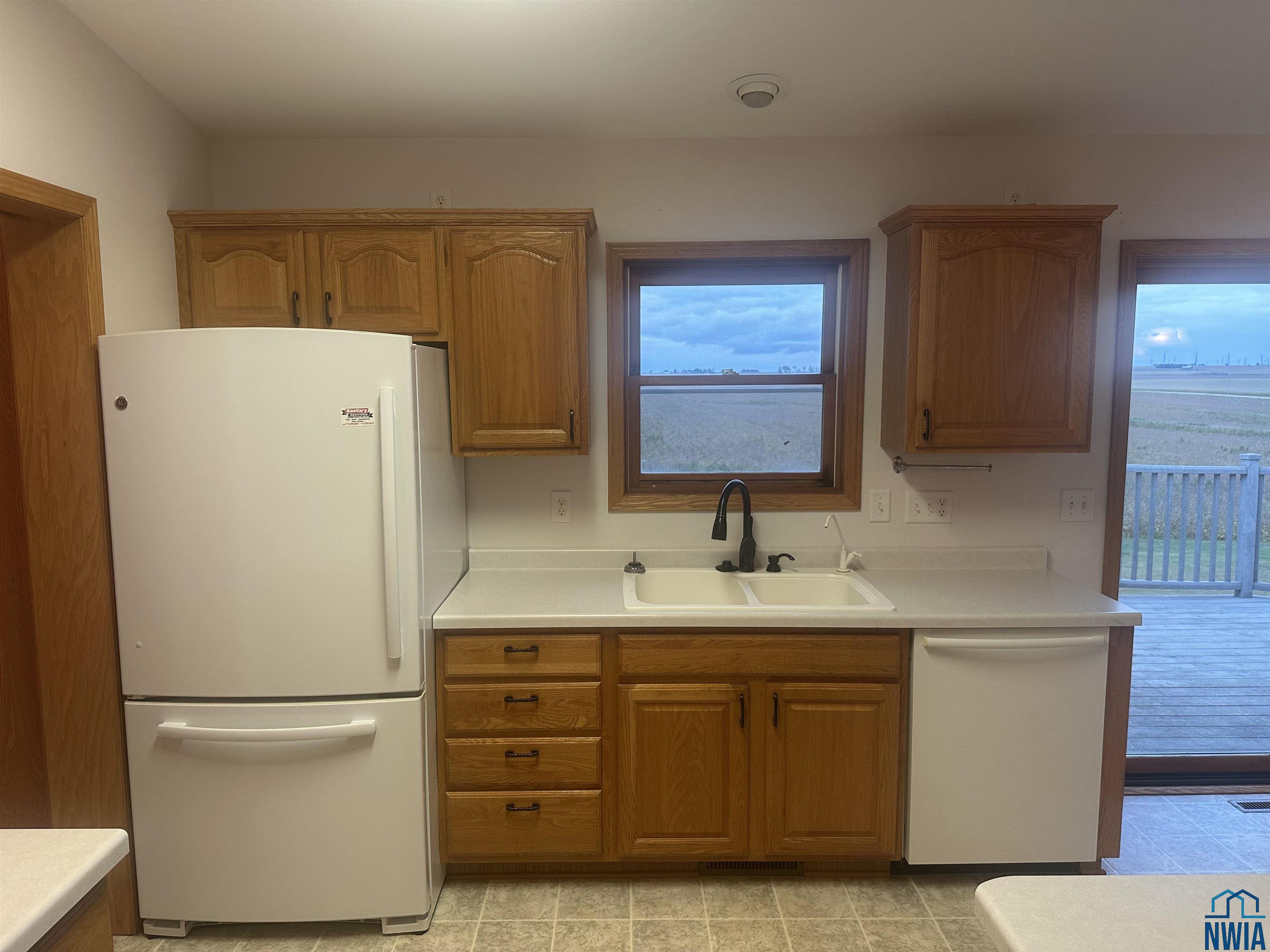 MLS #830527