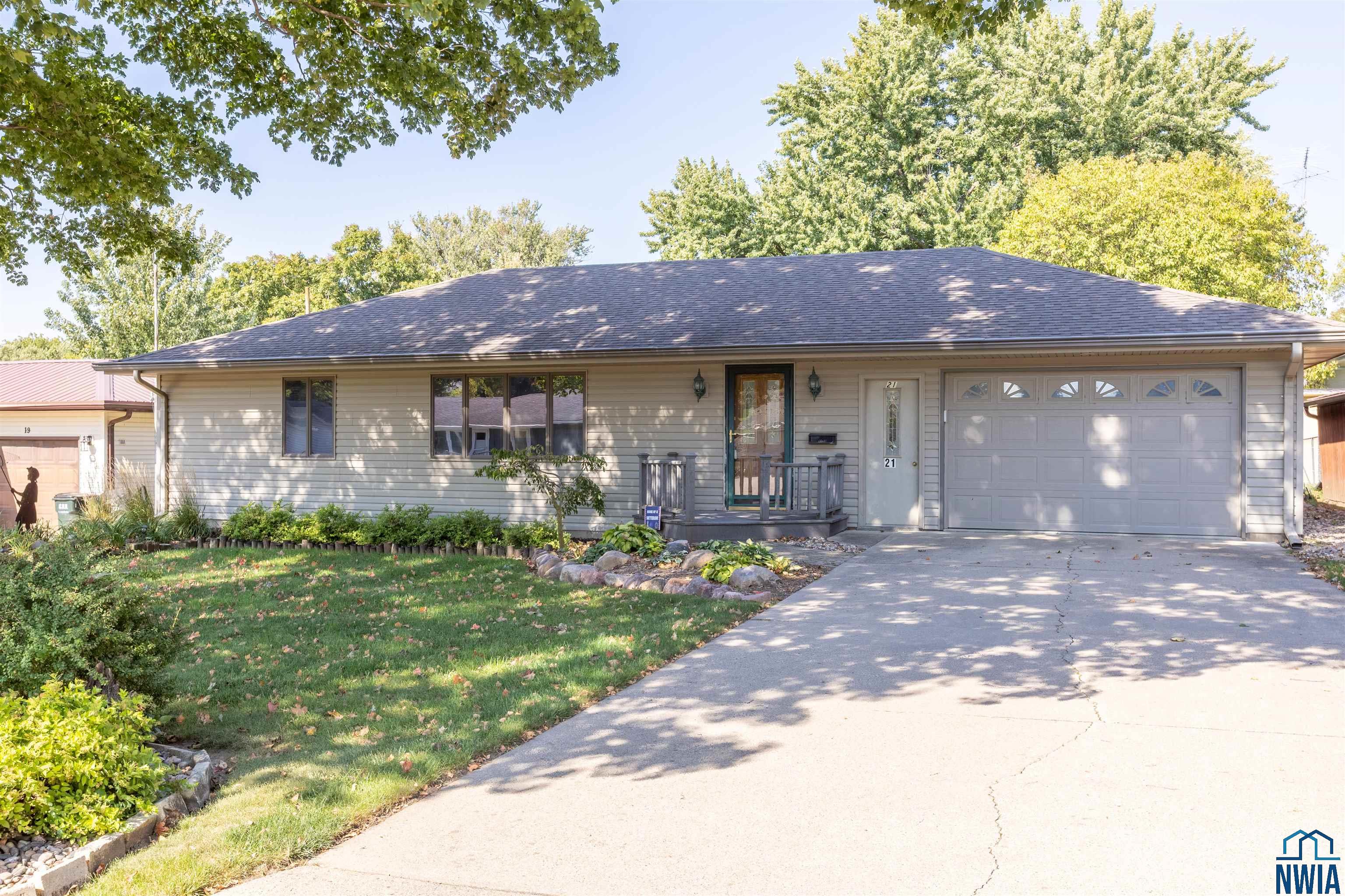 21 Elmwood Drive, Mapleton, IA 51034 