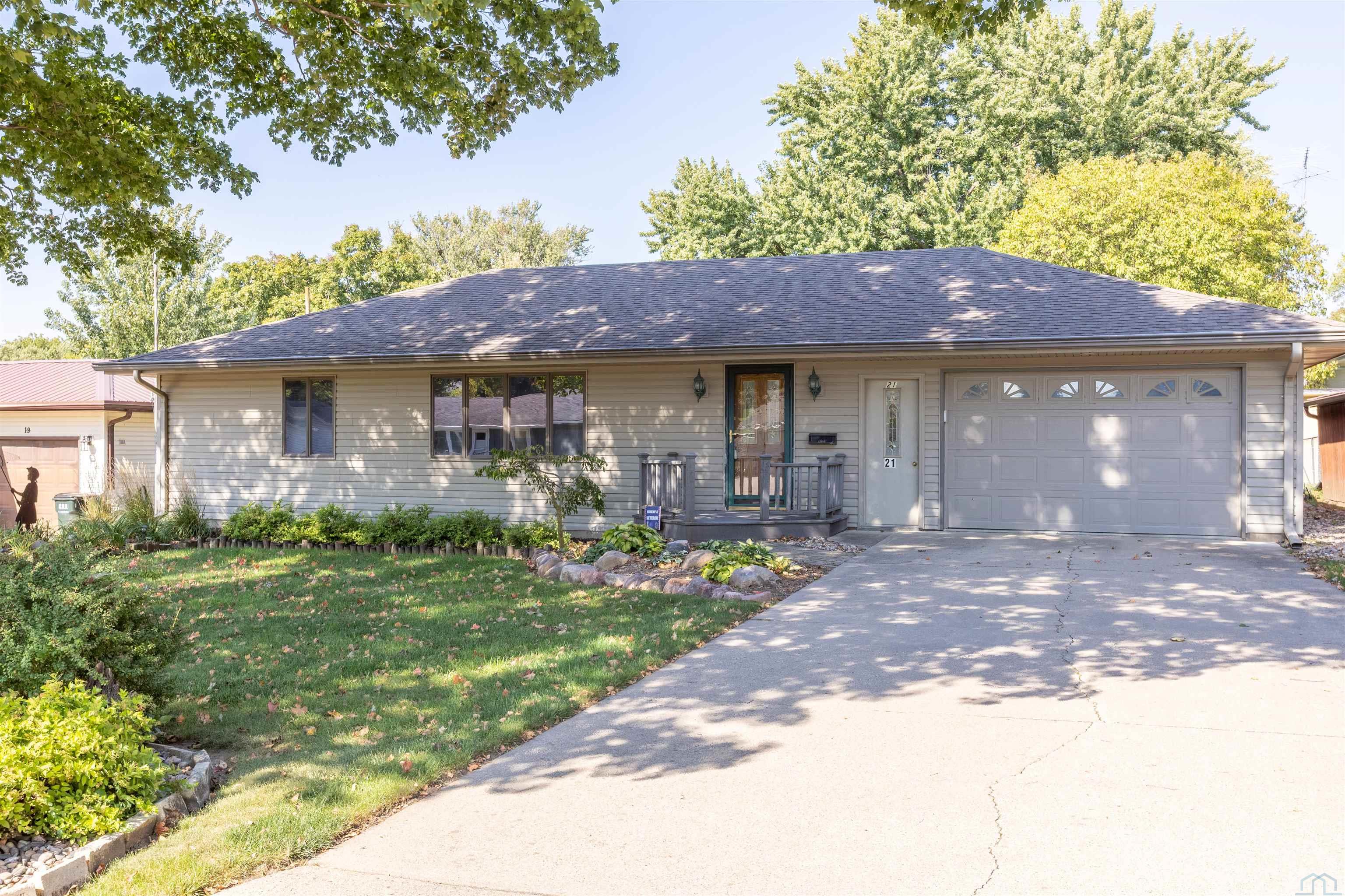 21 Elmwood Drive, Mapleton, IA 51034 