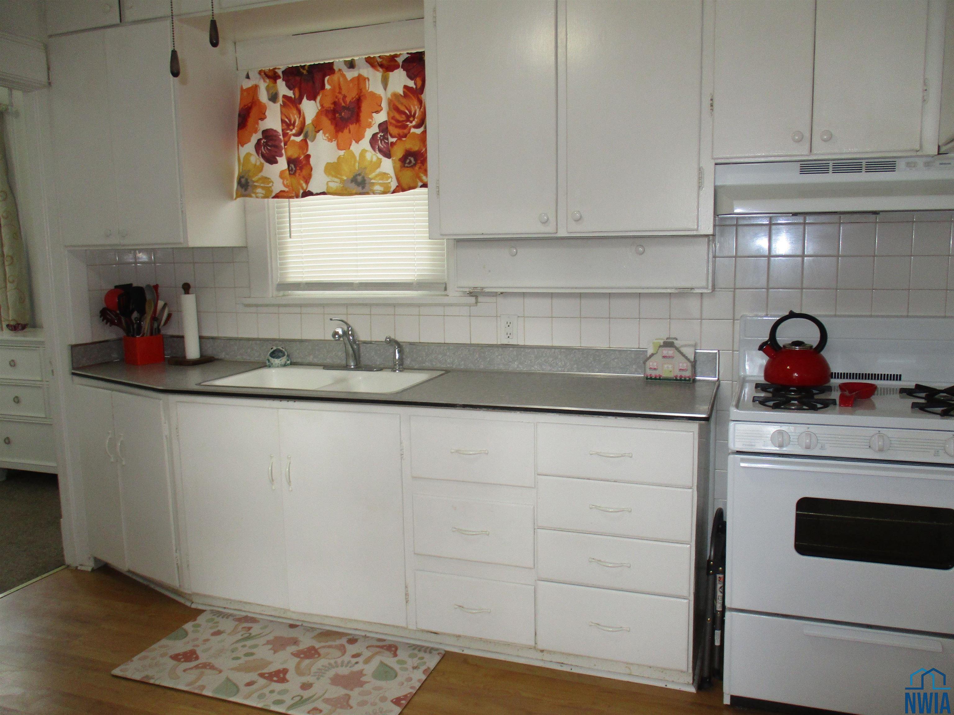 MLS #830544