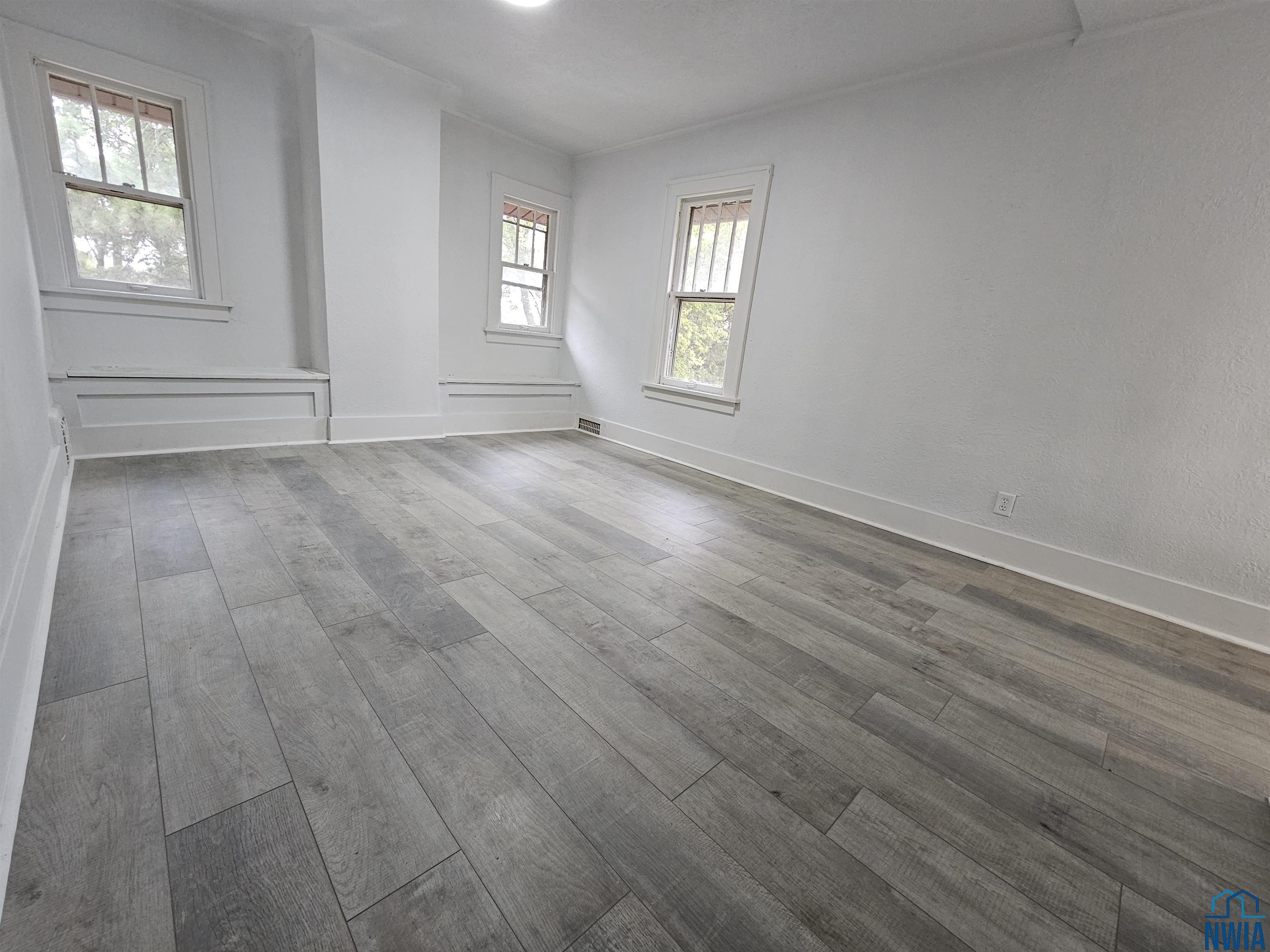 MLS #830545
