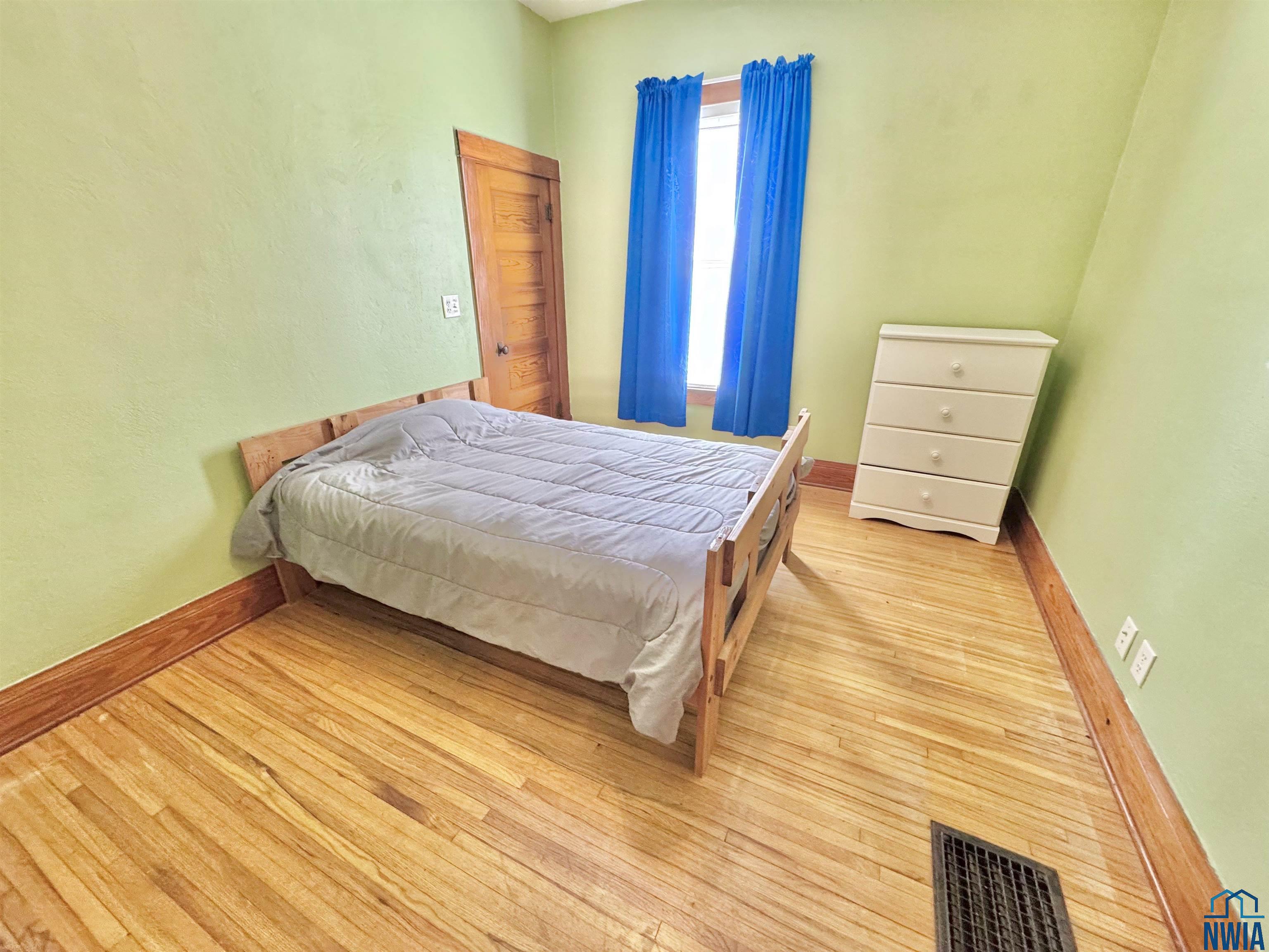 MLS #830561