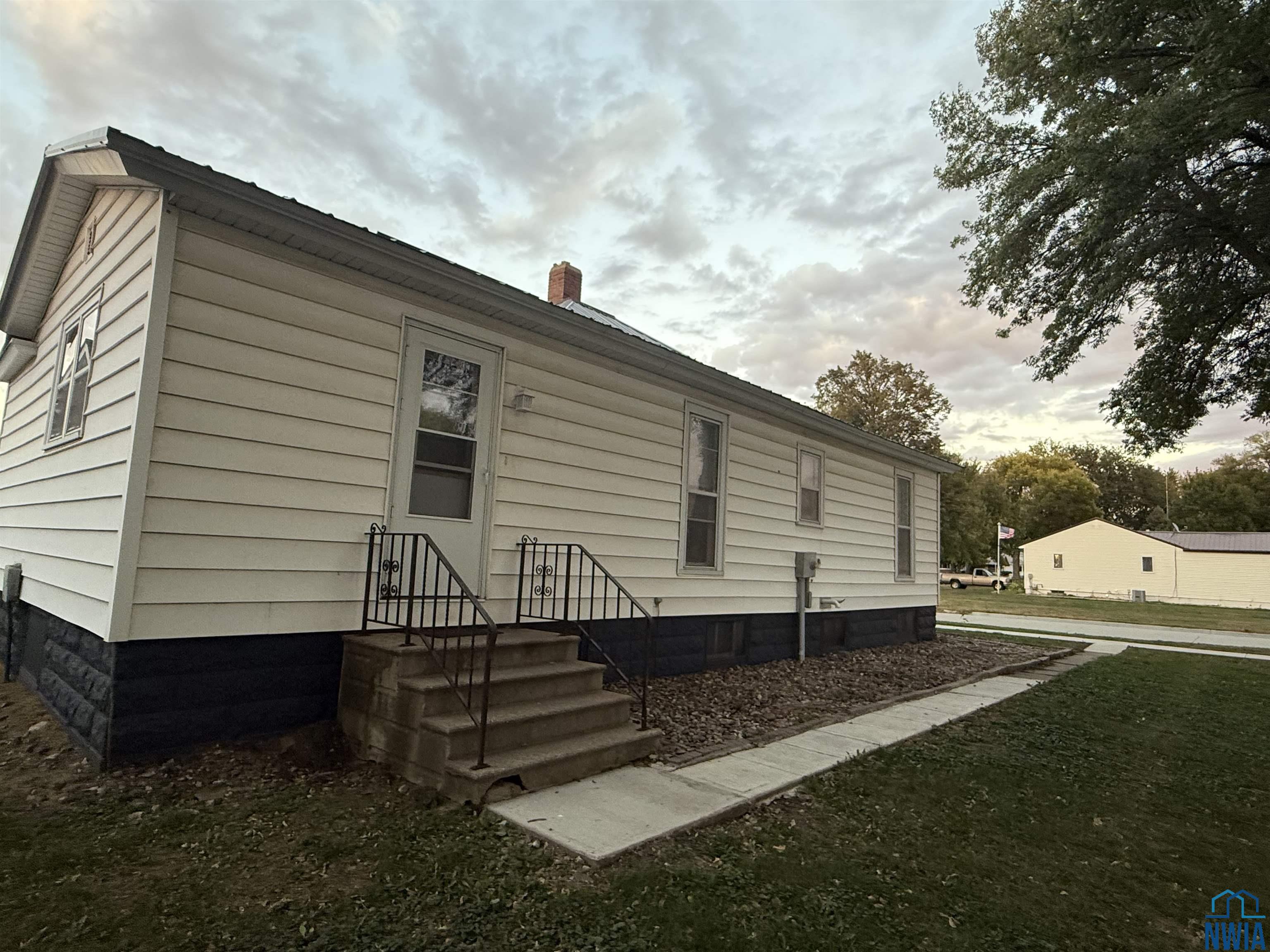 MLS #830563