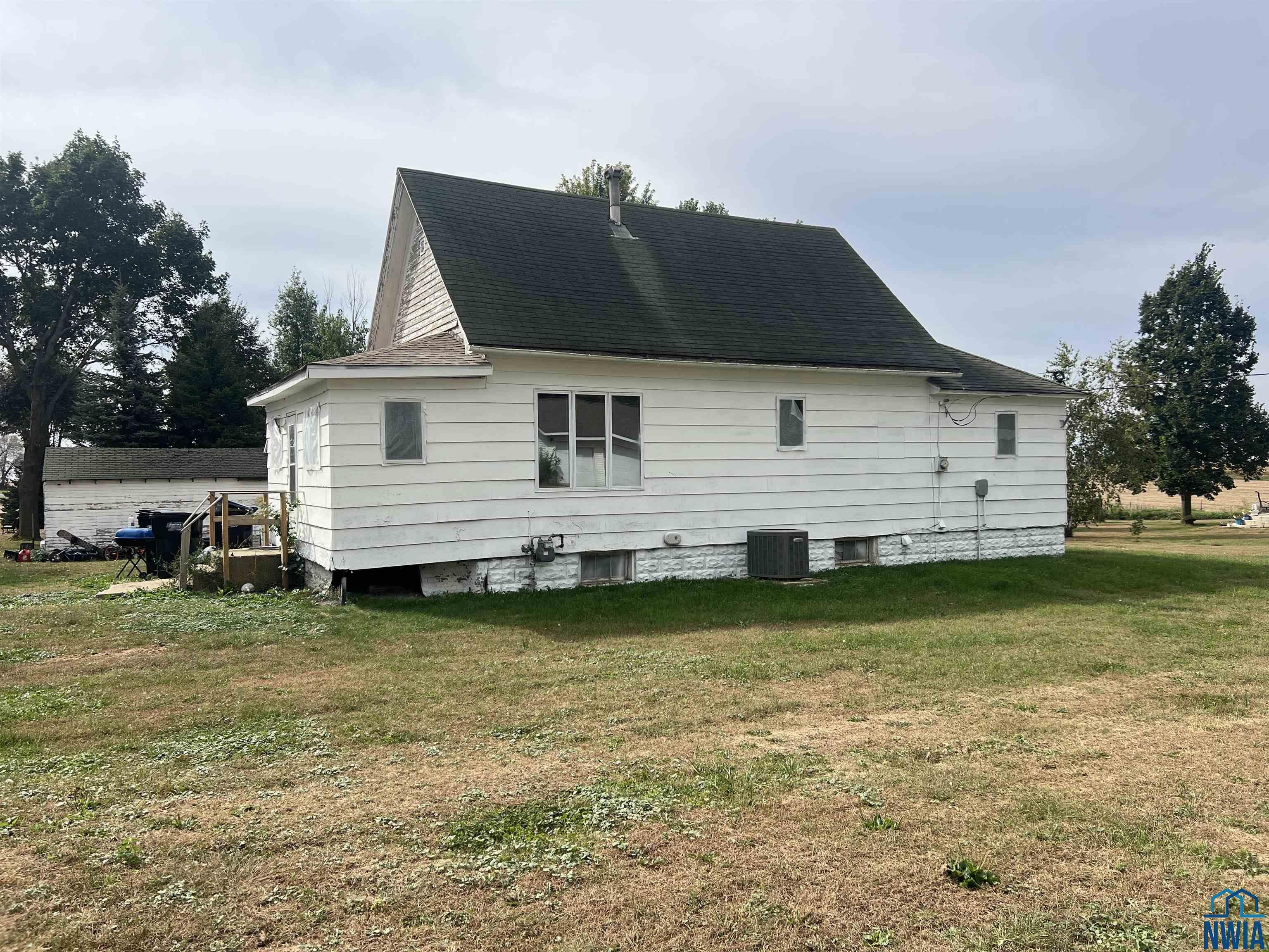 MLS #830566