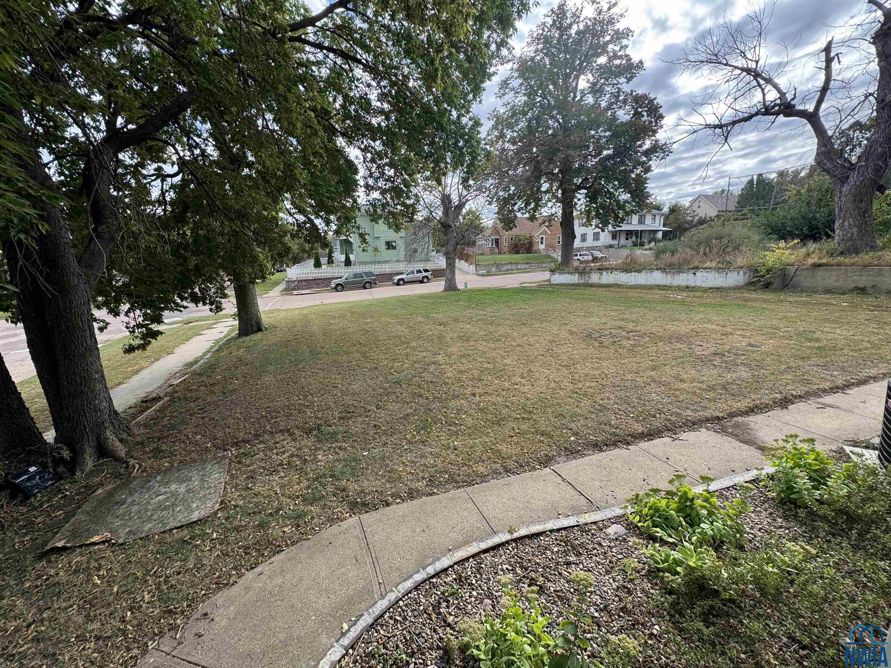 MLS #830567