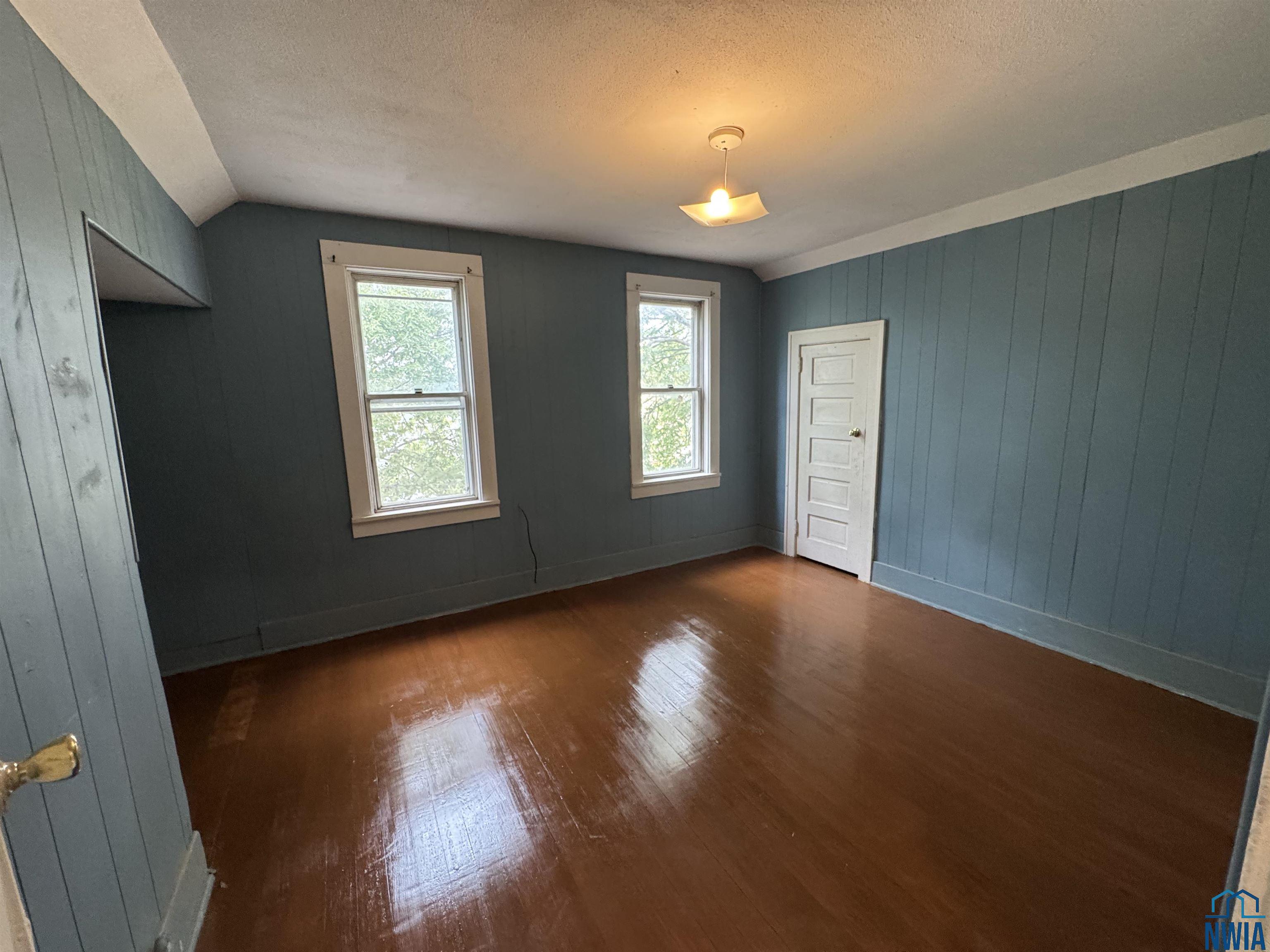 MLS #830567