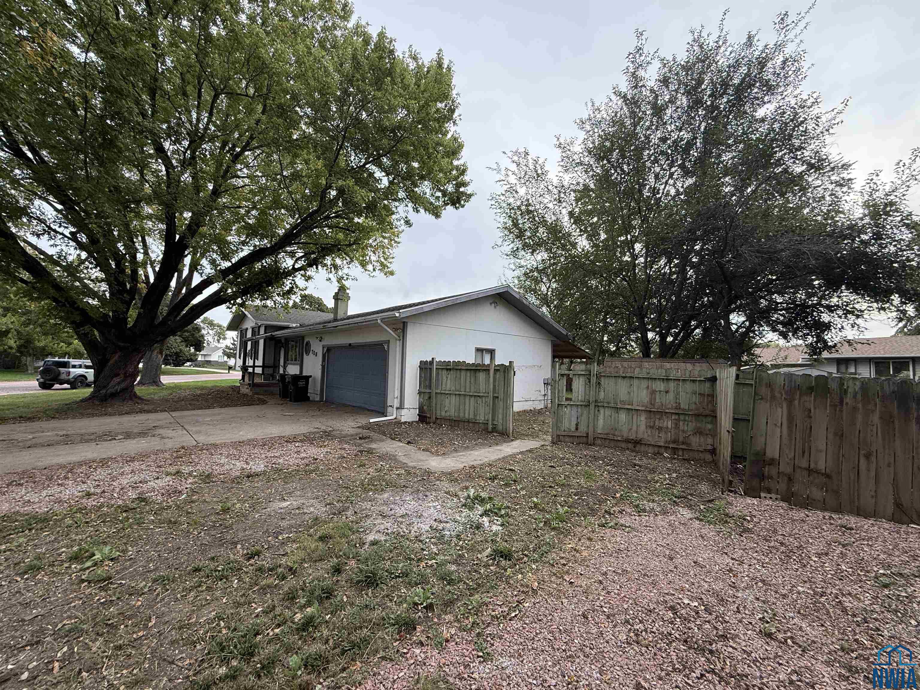 MLS #830568