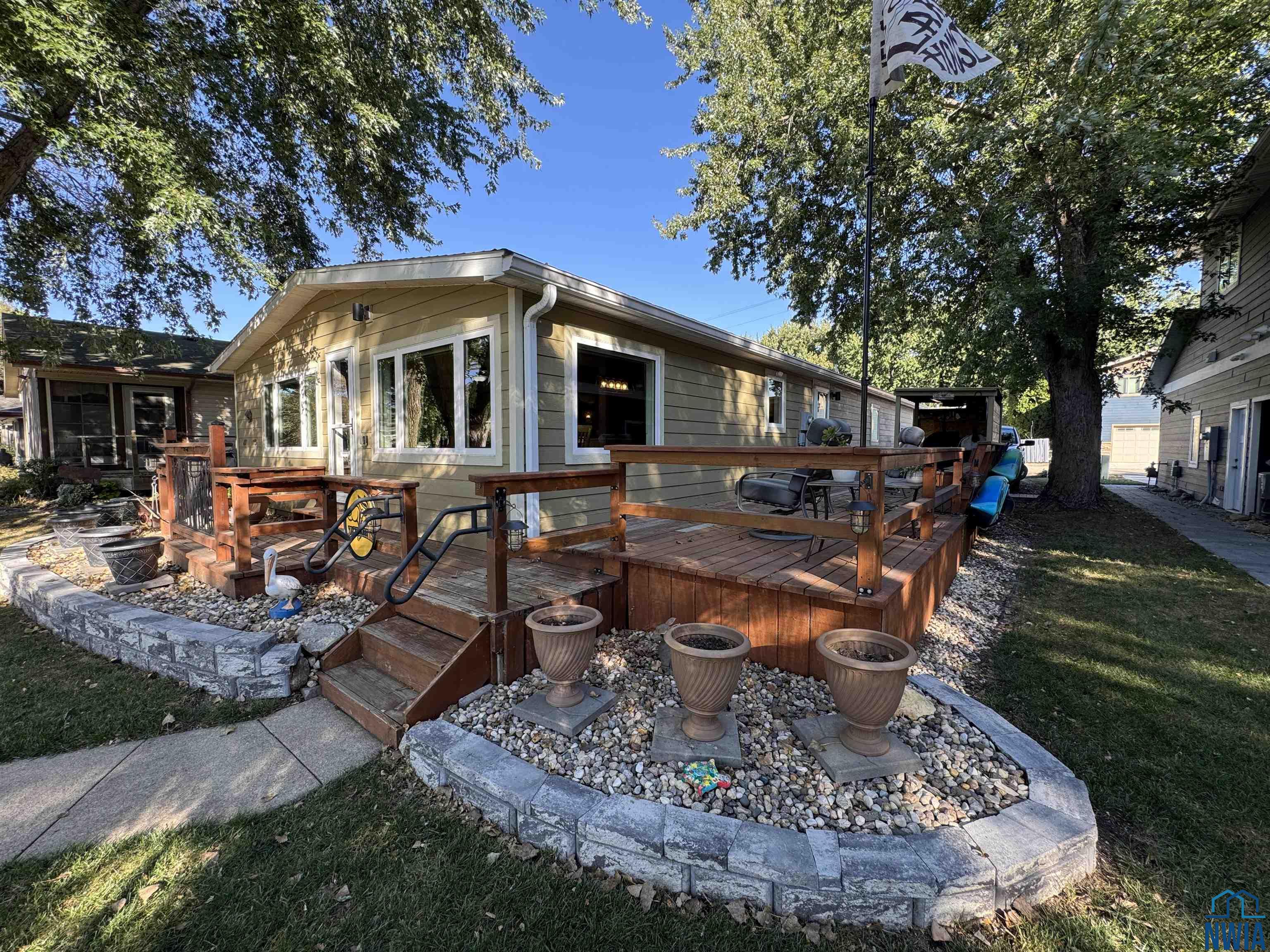 MLS #830569