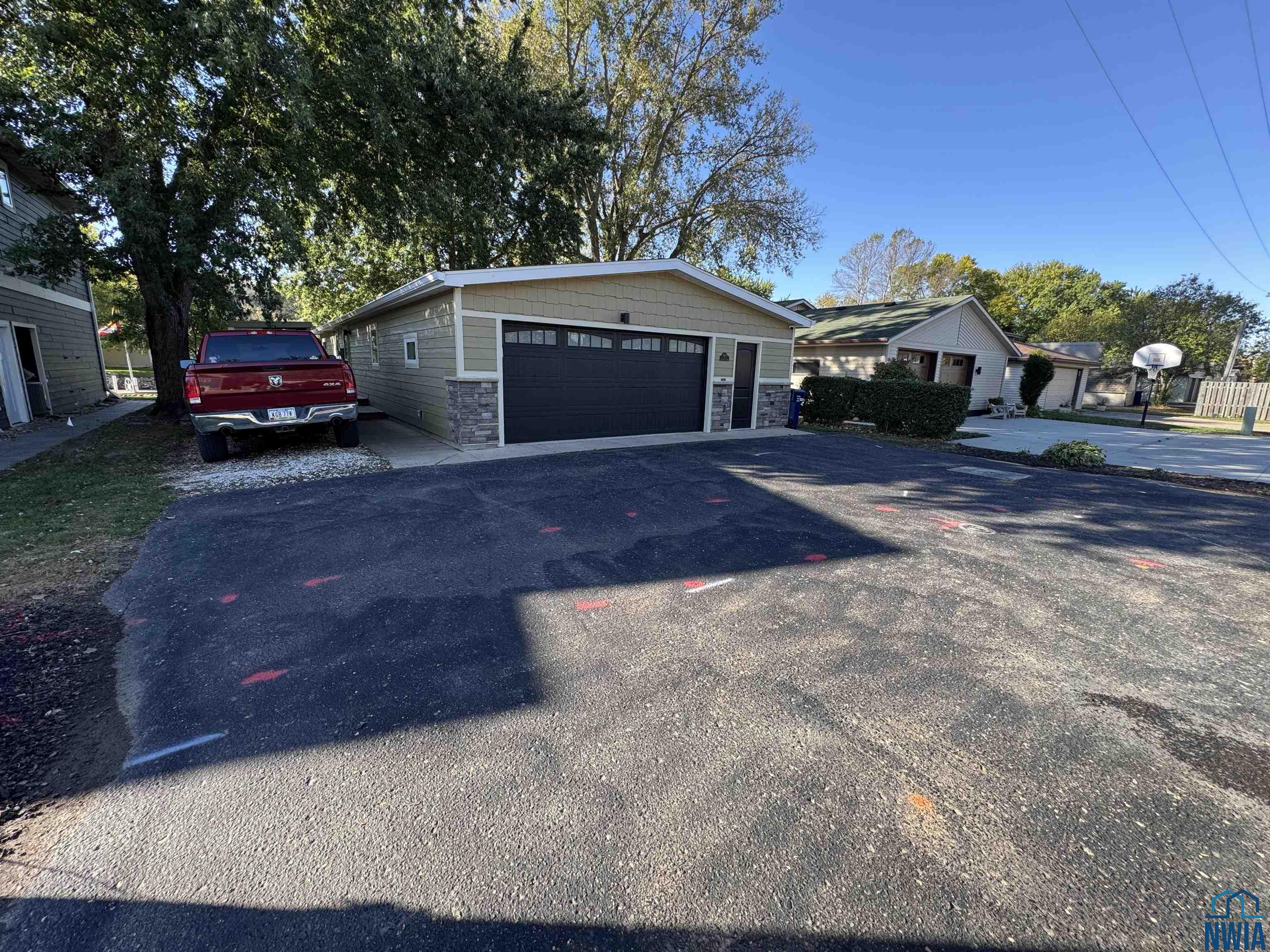 MLS #830569