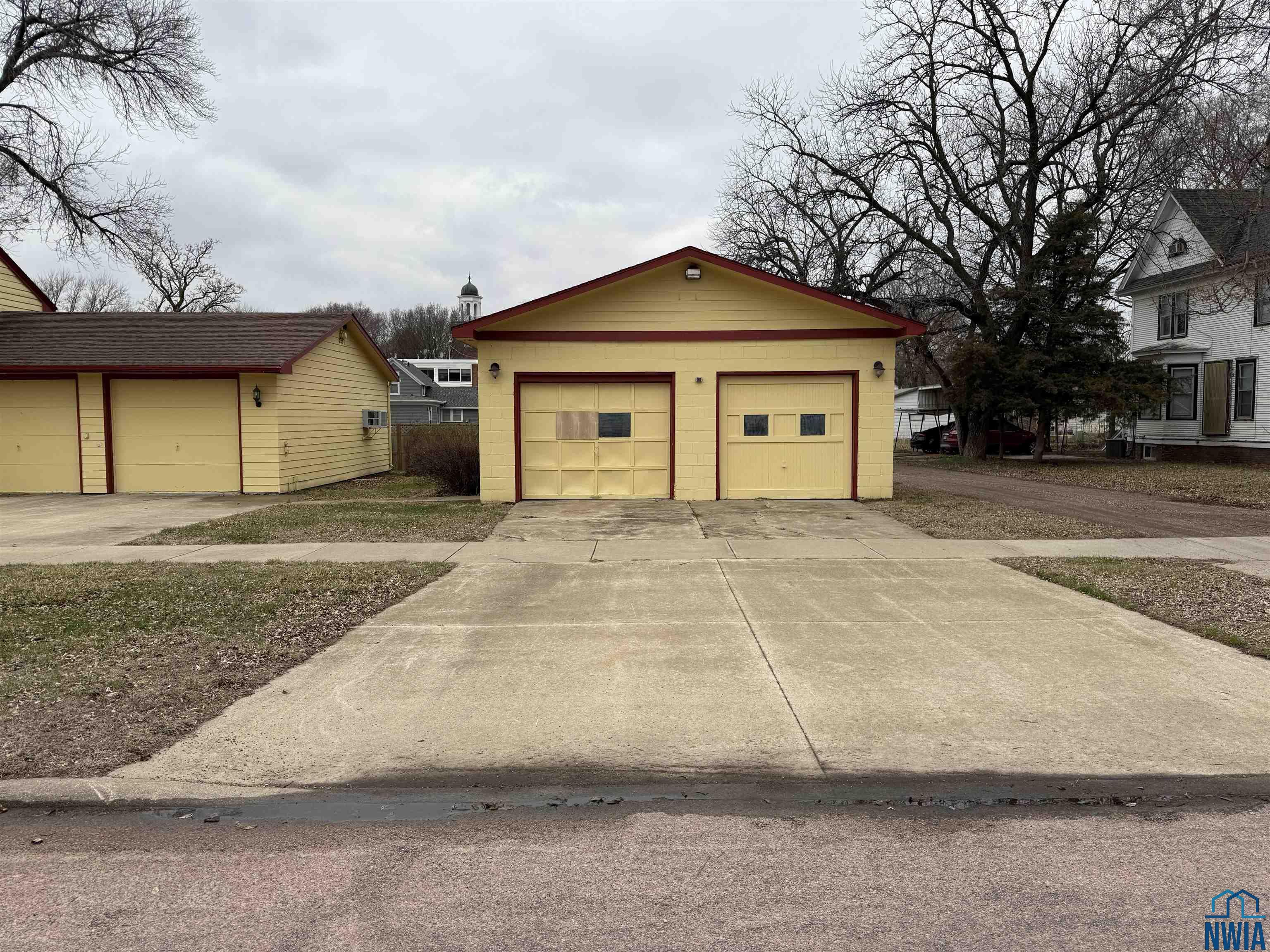 MLS #830570