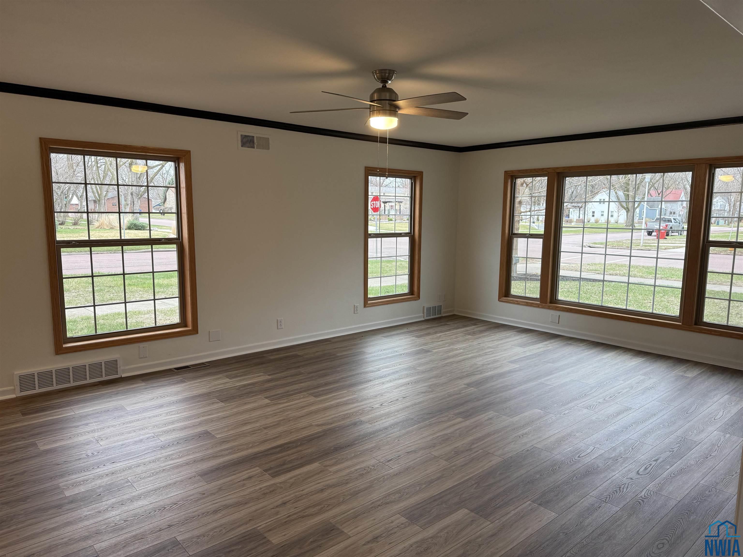 MLS #830570