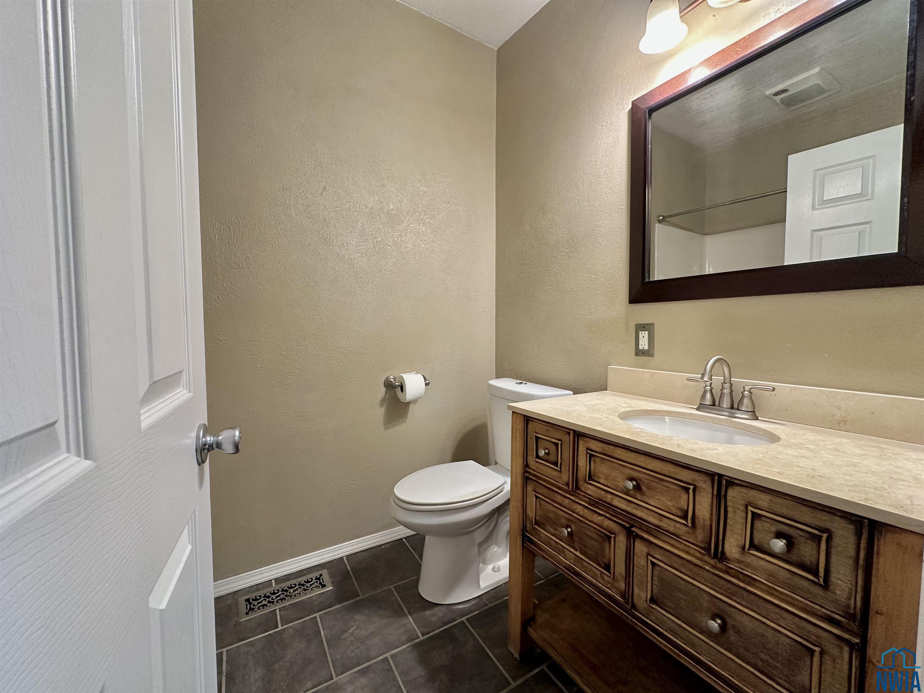 MLS #830571
