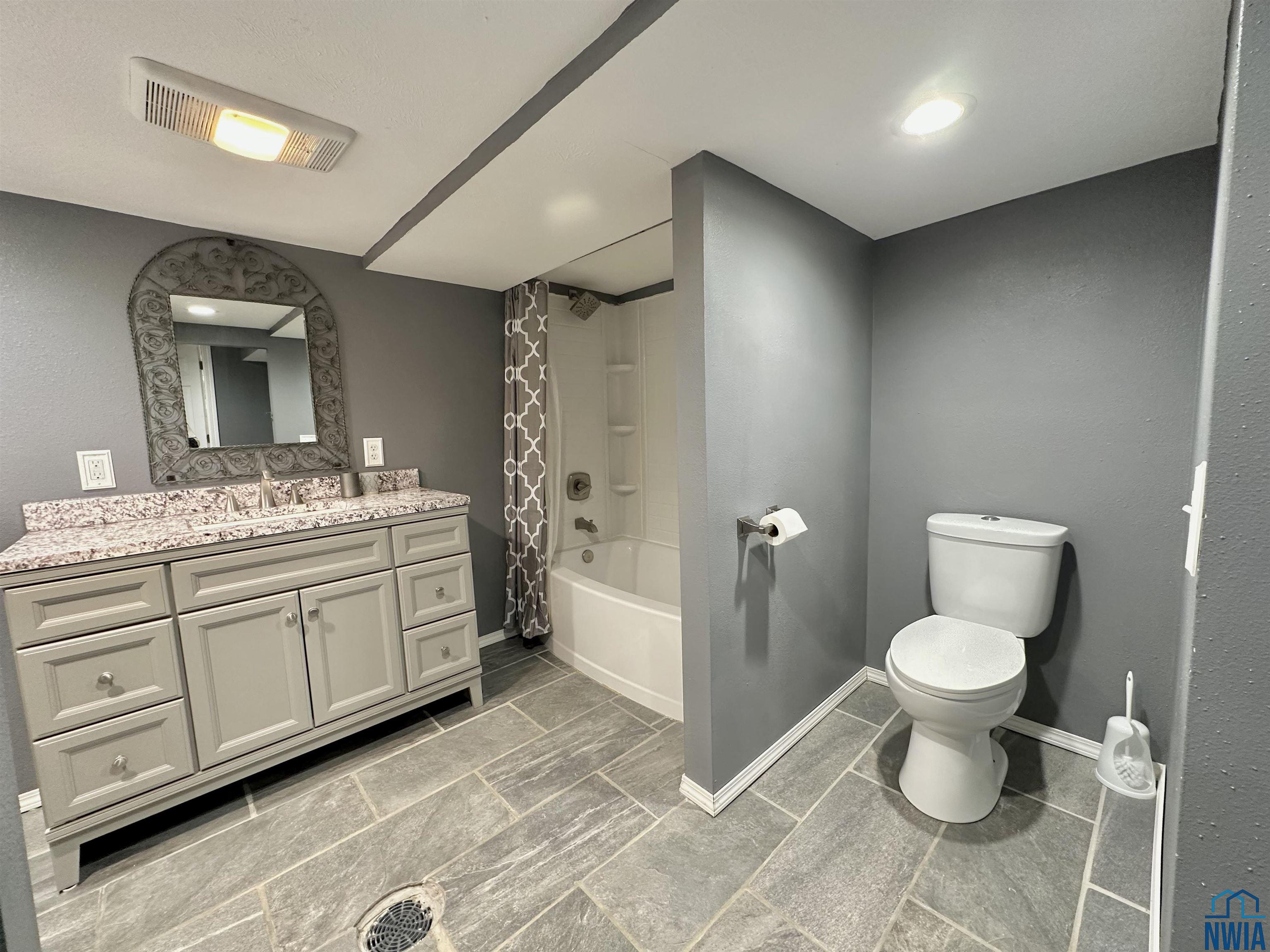 MLS #830571