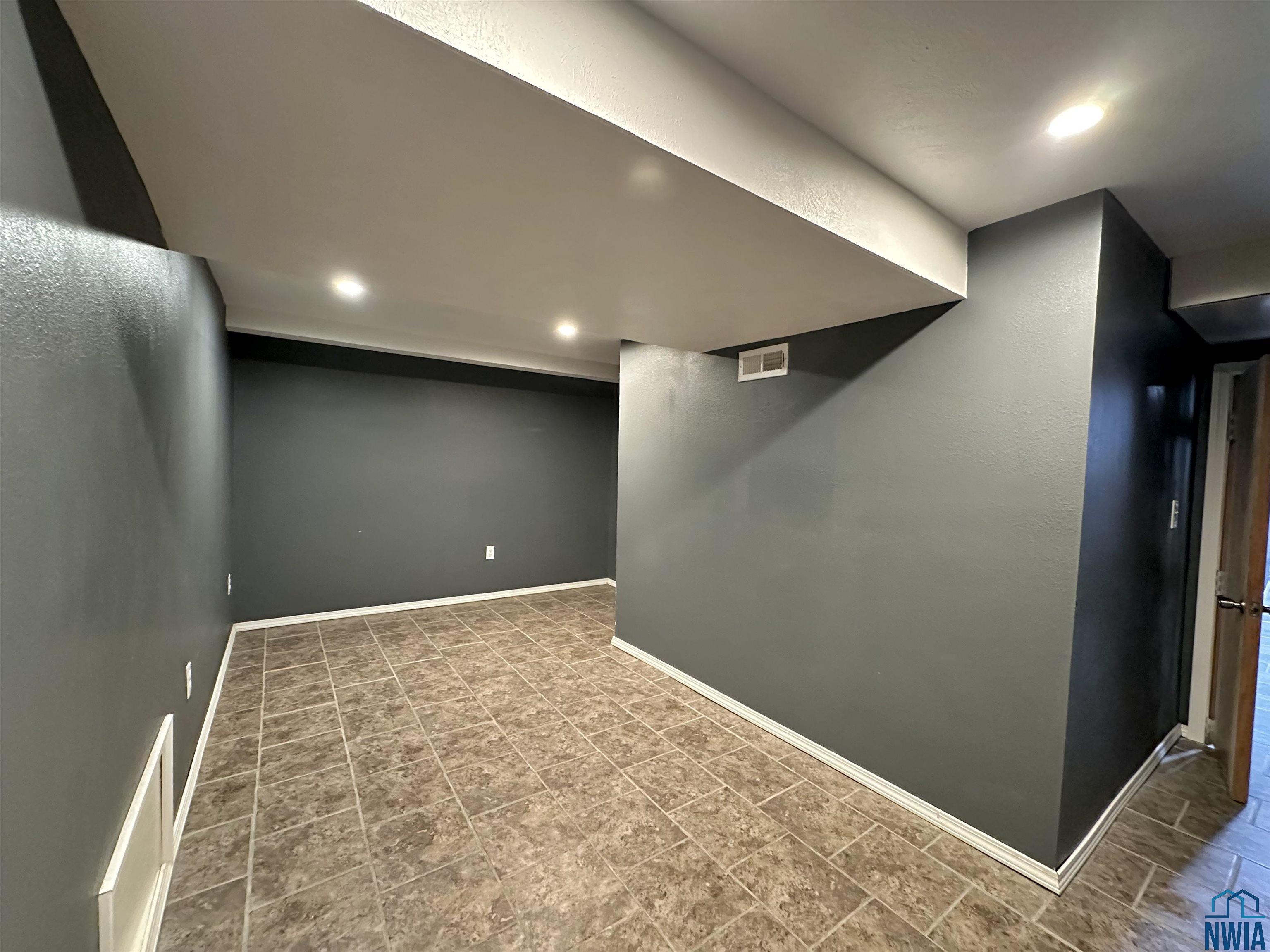 MLS #830571