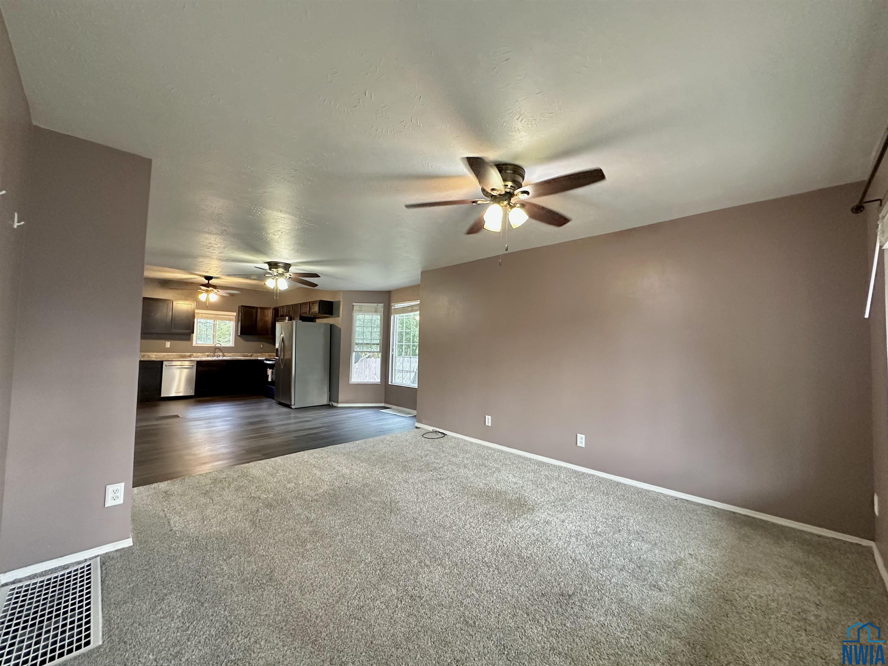 MLS #830571