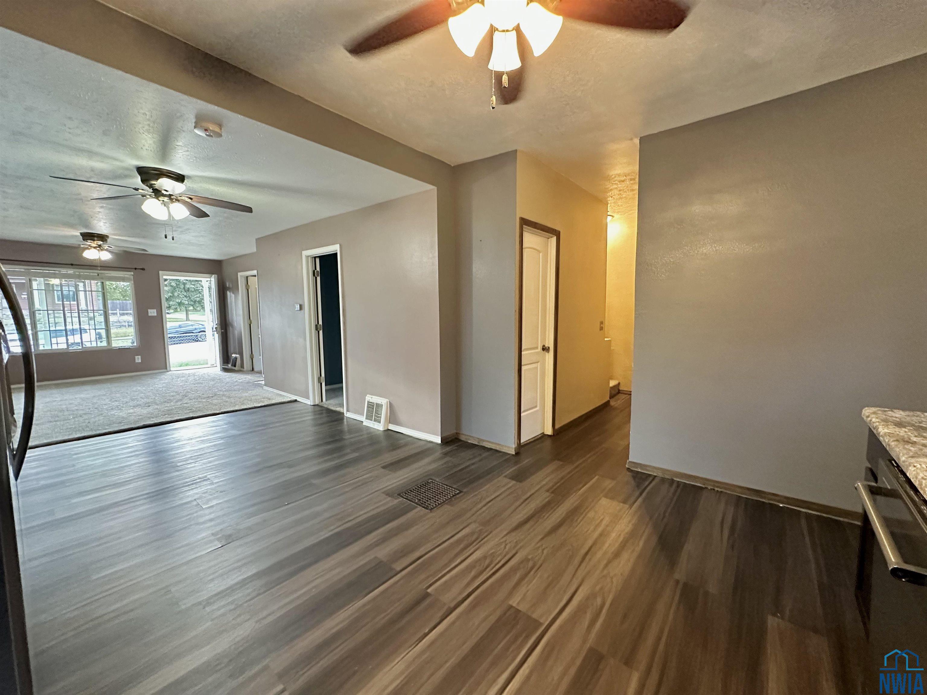 MLS #830571