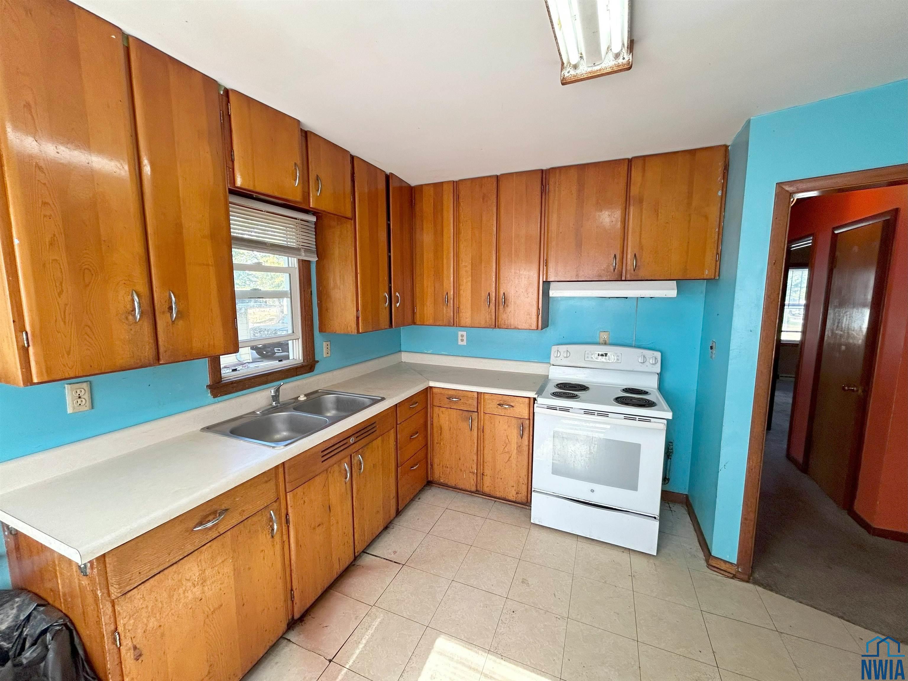 MLS #830572