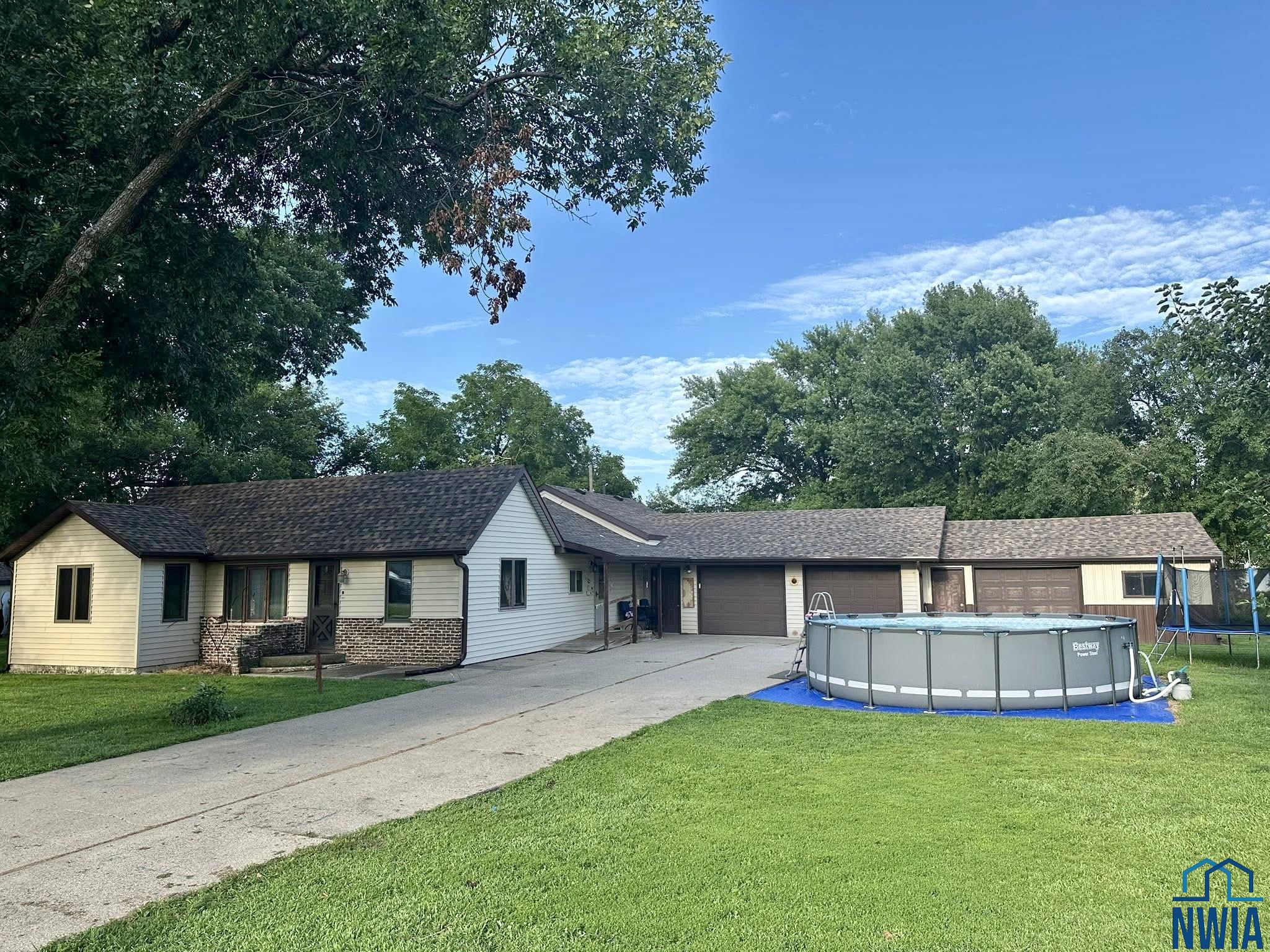 1313 4th Street, Onawa, IA 51040 