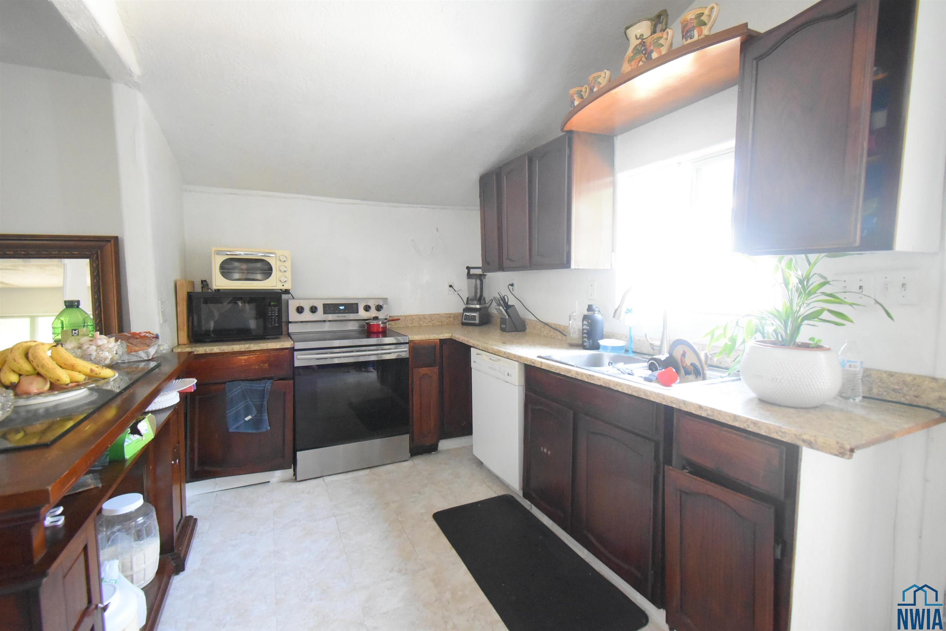 MLS #830579